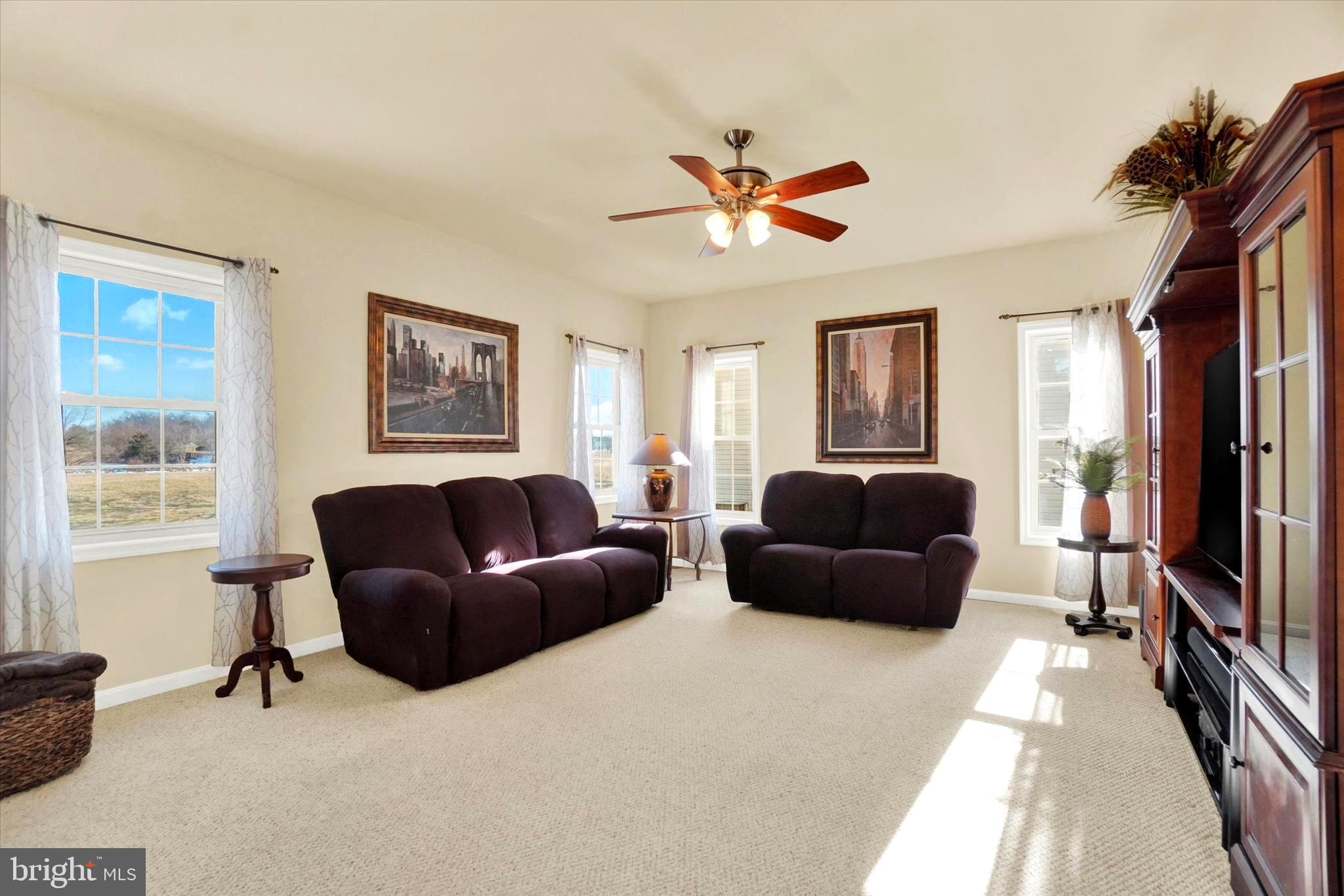 WELLINGTON GREENS - Residential