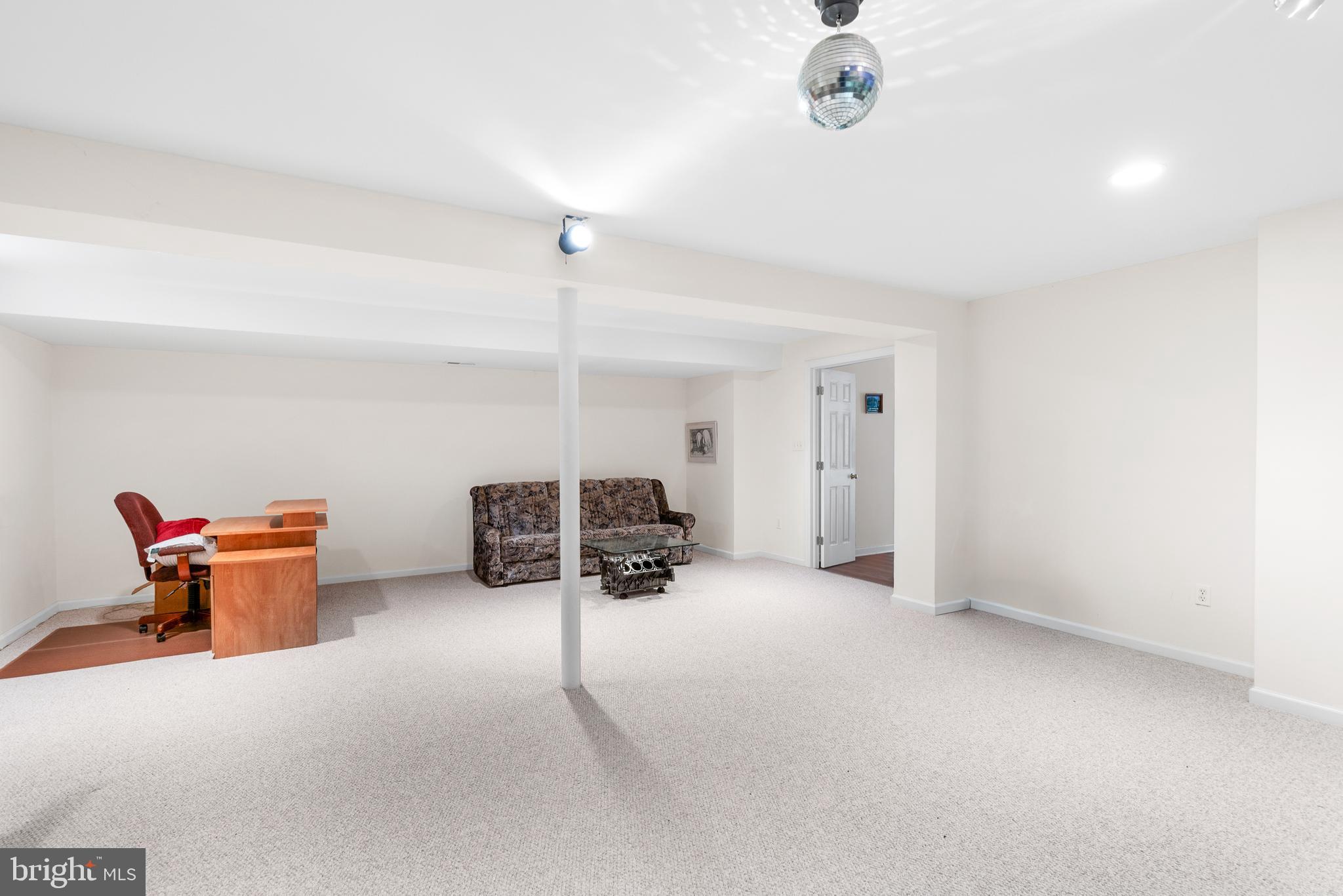 BROOKE MANOR - Residential