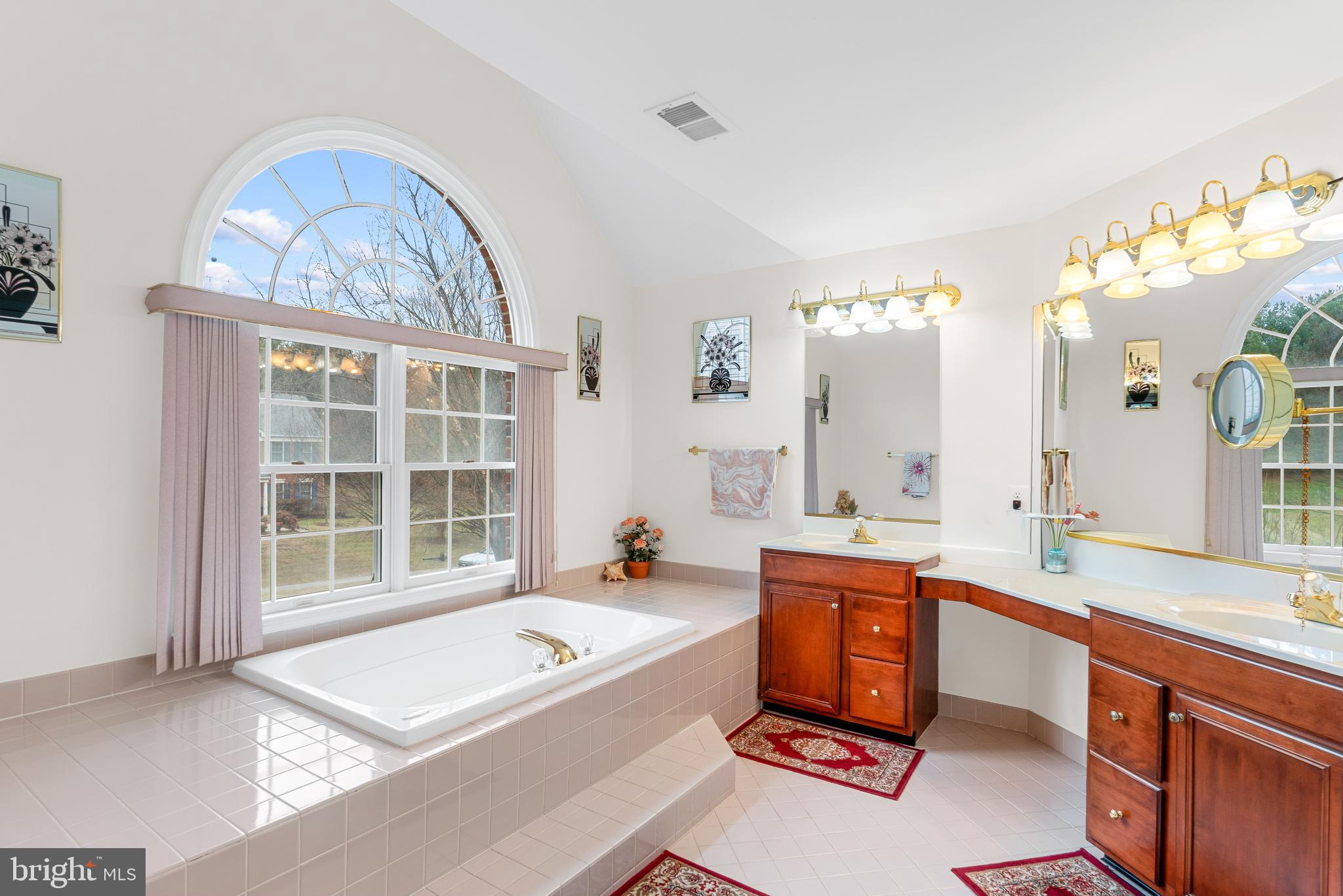 BROOKE MANOR - Residential