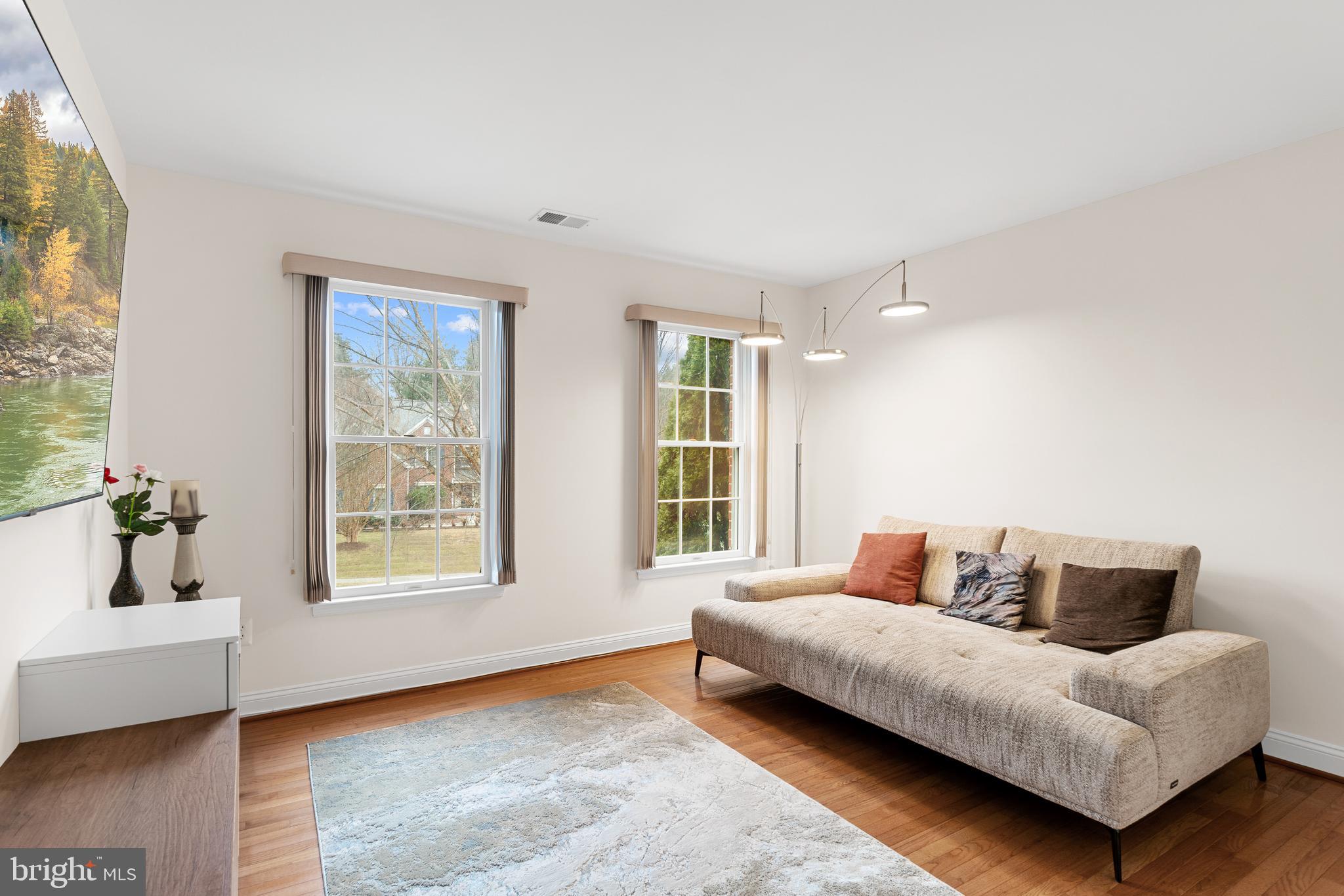 BROOKE MANOR - Residential