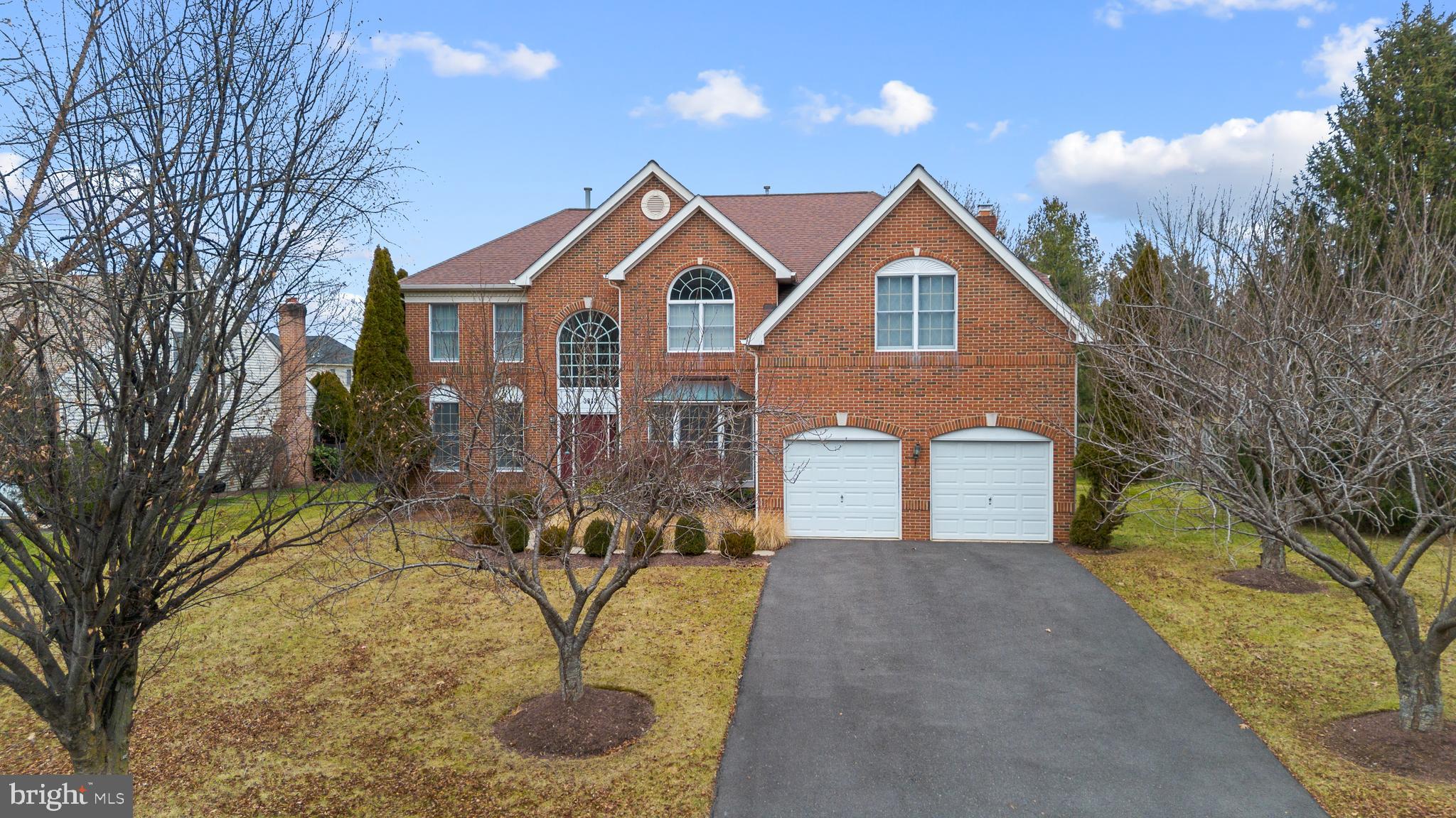 BROOKE MANOR - Residential