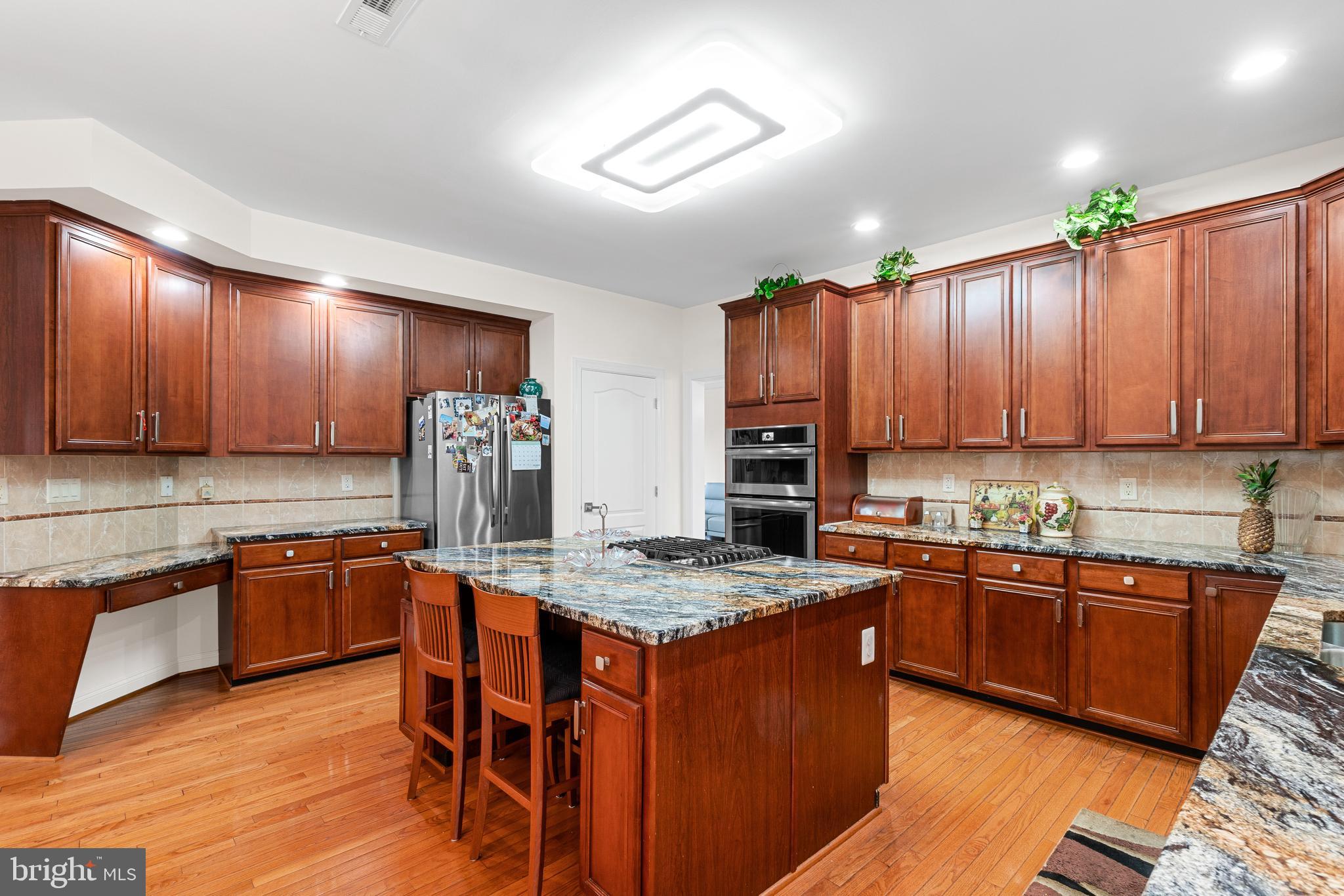 BROOKE MANOR - Residential