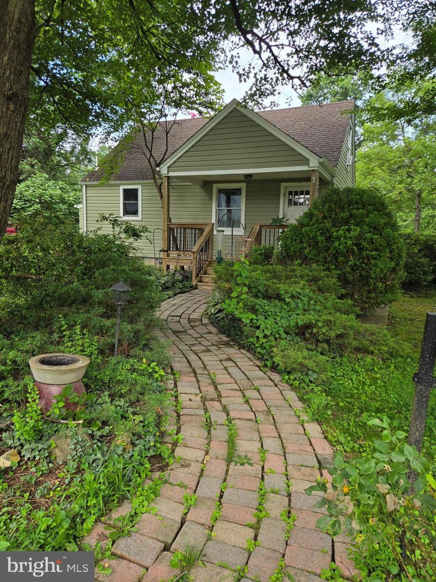 Coming soon! This adorable cottage is nestled on a great, quiet street in the heart of the City of Fairfax. Boasting a large, level lot, this property offers tons of room to expand and customize, making it a fantastic opportunity to create your dream home. Enjoy an incredibly affordable price for such a prime location, close to everything you need. Don't miss out on this charming home with endless potential!