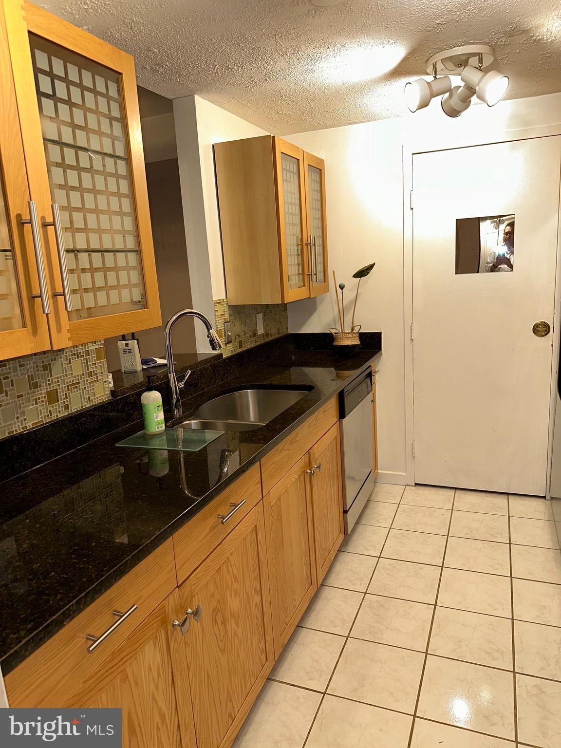 ATRIUM CONDO - Residential Lease