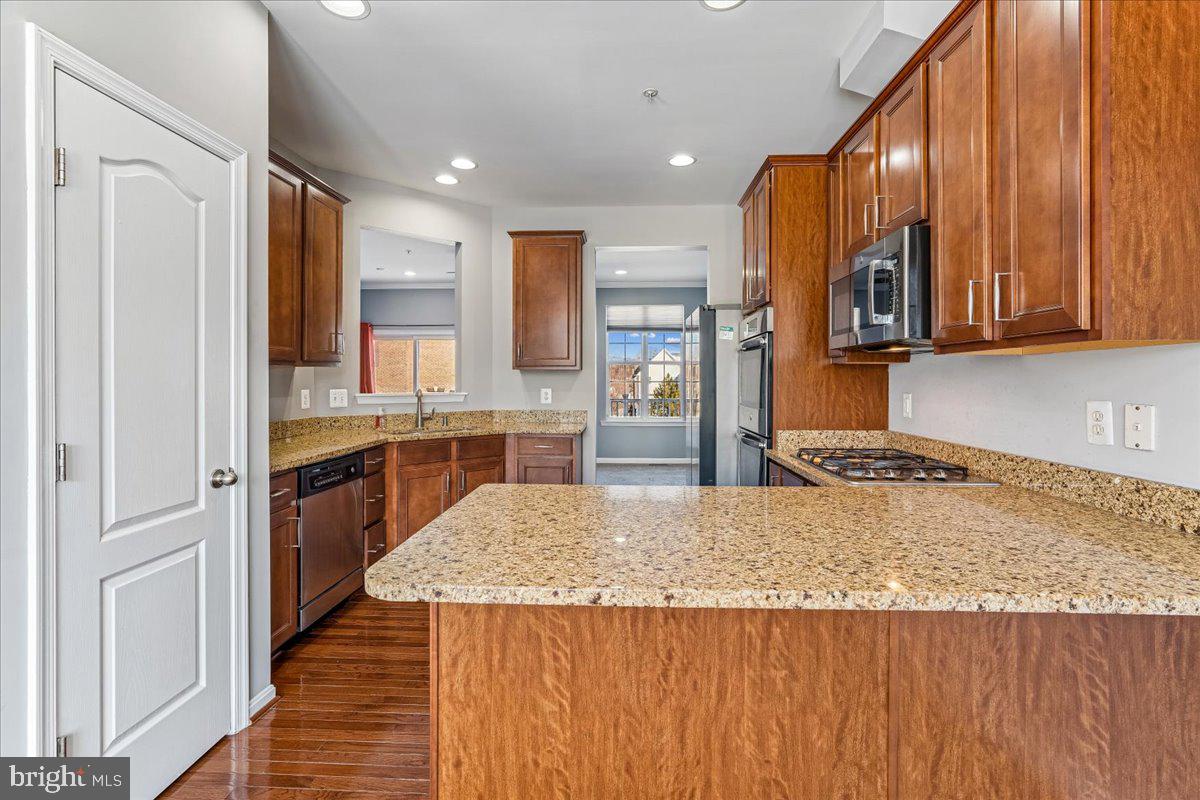 VILLAGES AT PEPPER MILL - Residential