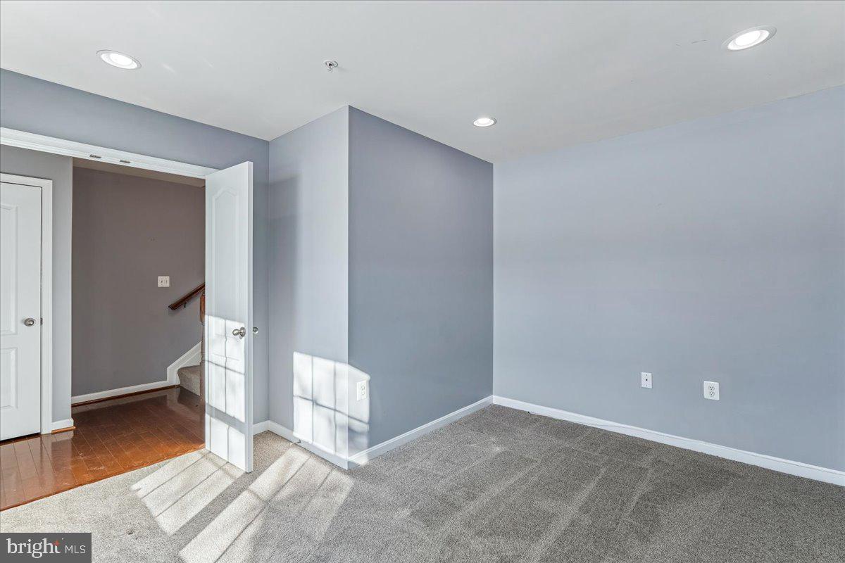 VILLAGES AT PEPPER MILL - Residential