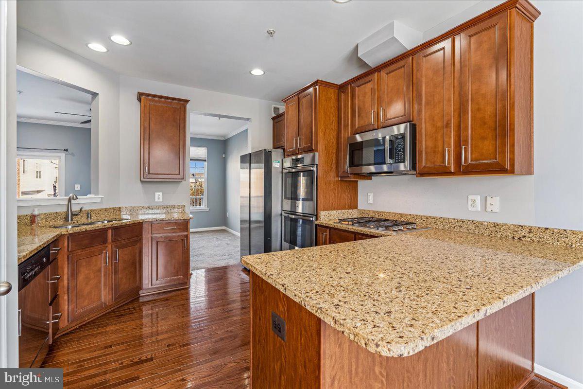 VILLAGES AT PEPPER MILL - Residential