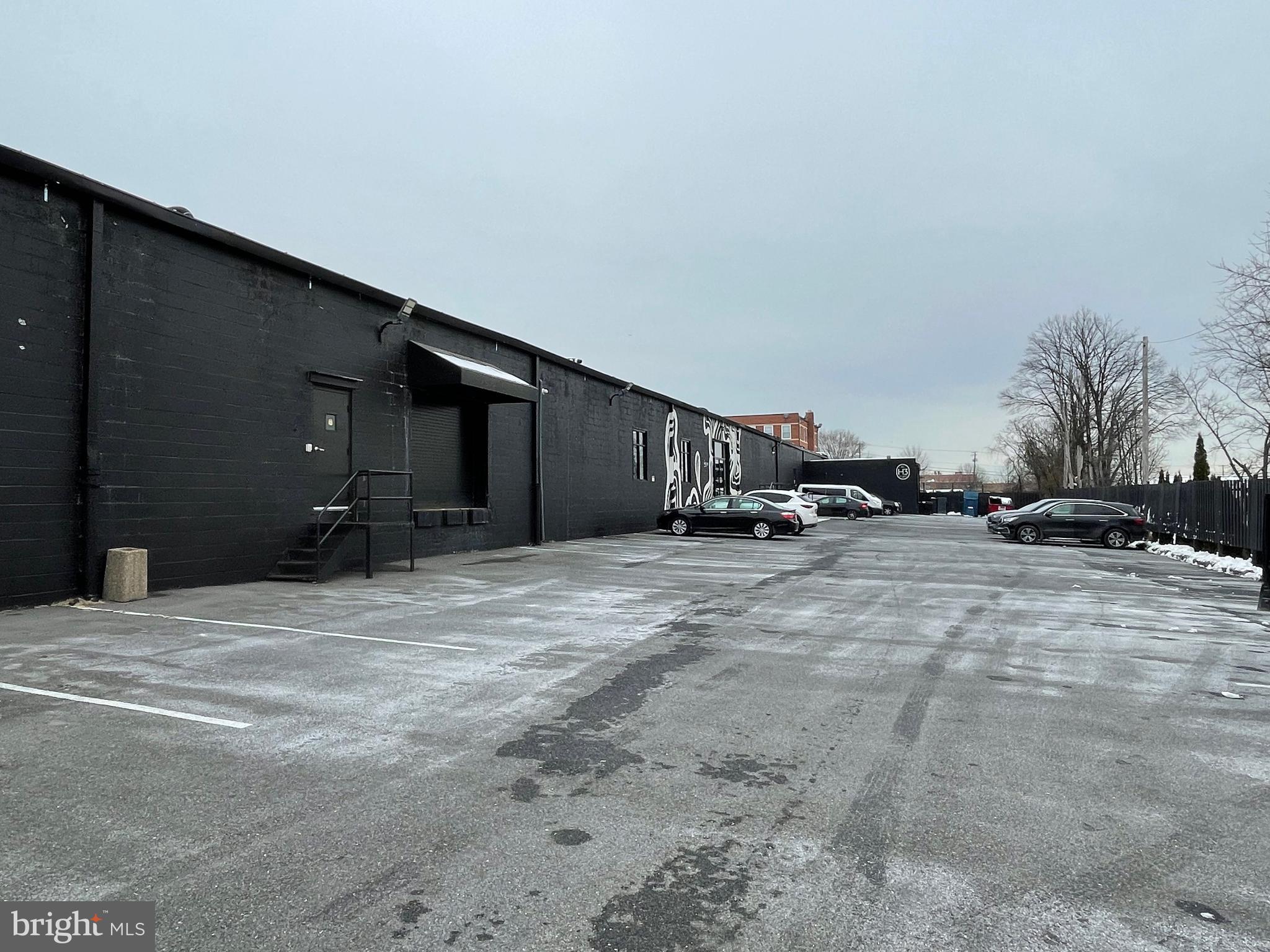 3425 SINCLAIR LANE