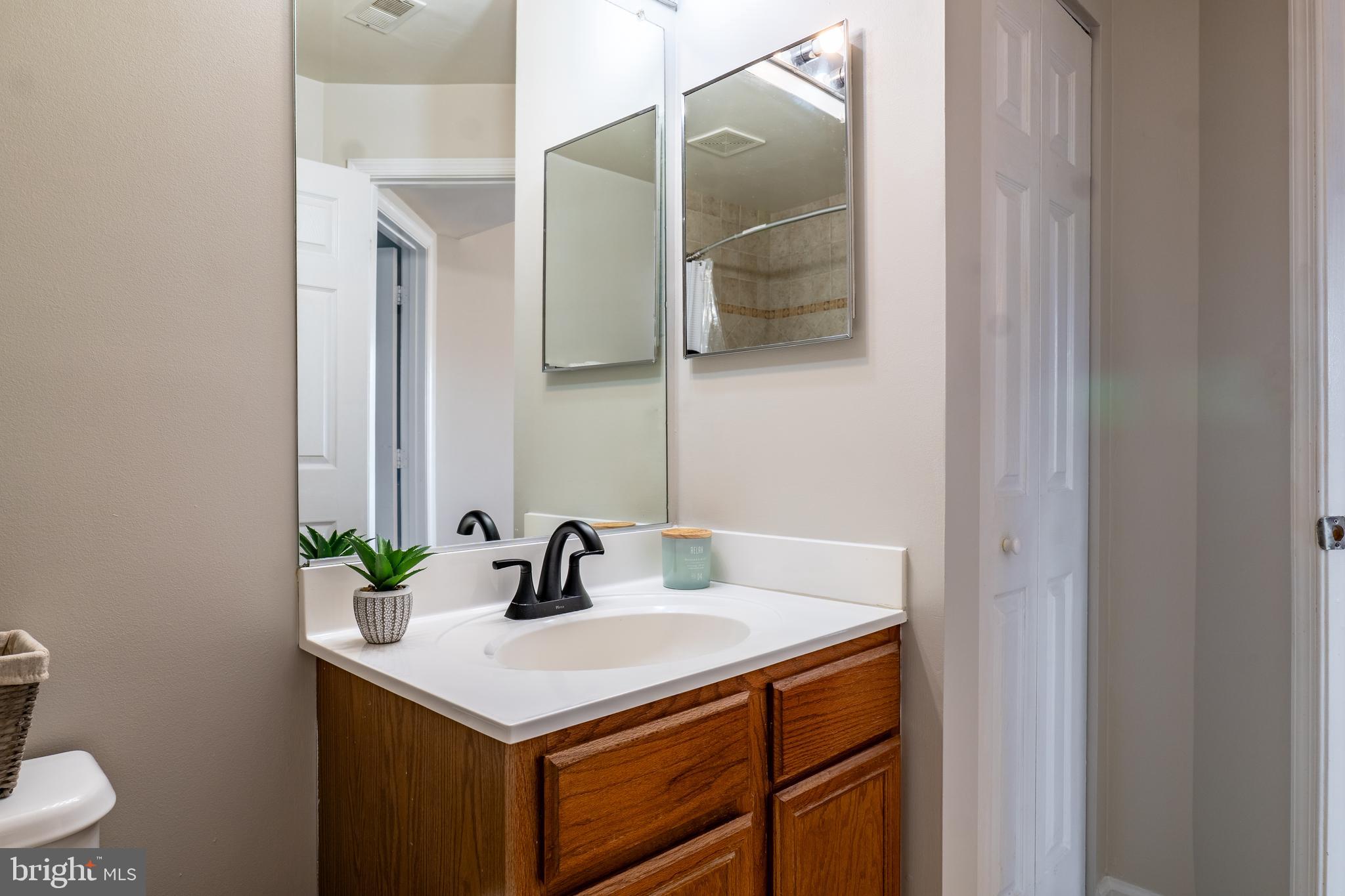 STRATFORD CONDOS - Residential