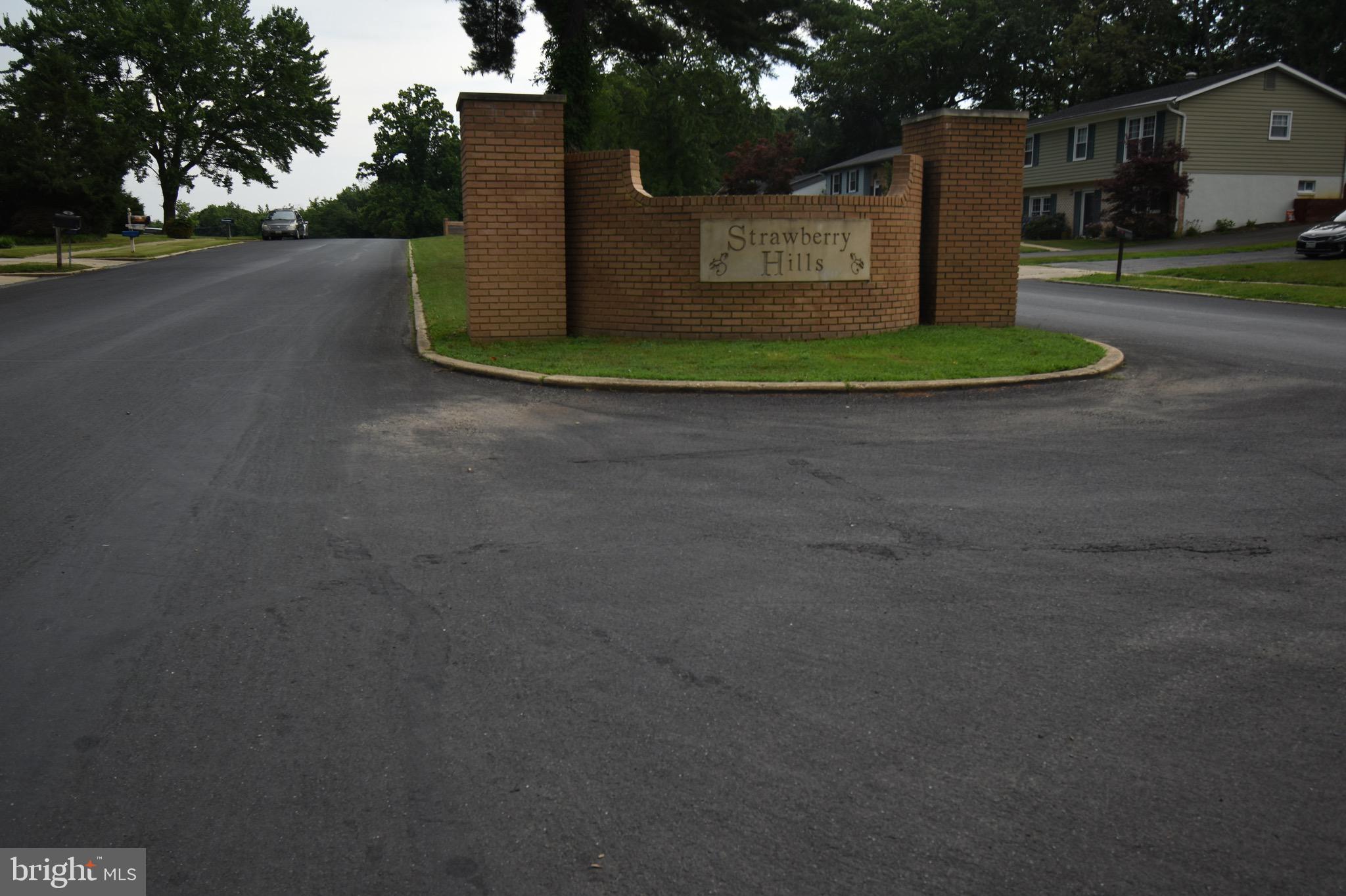 STRAWBERRY HILLS - Residential