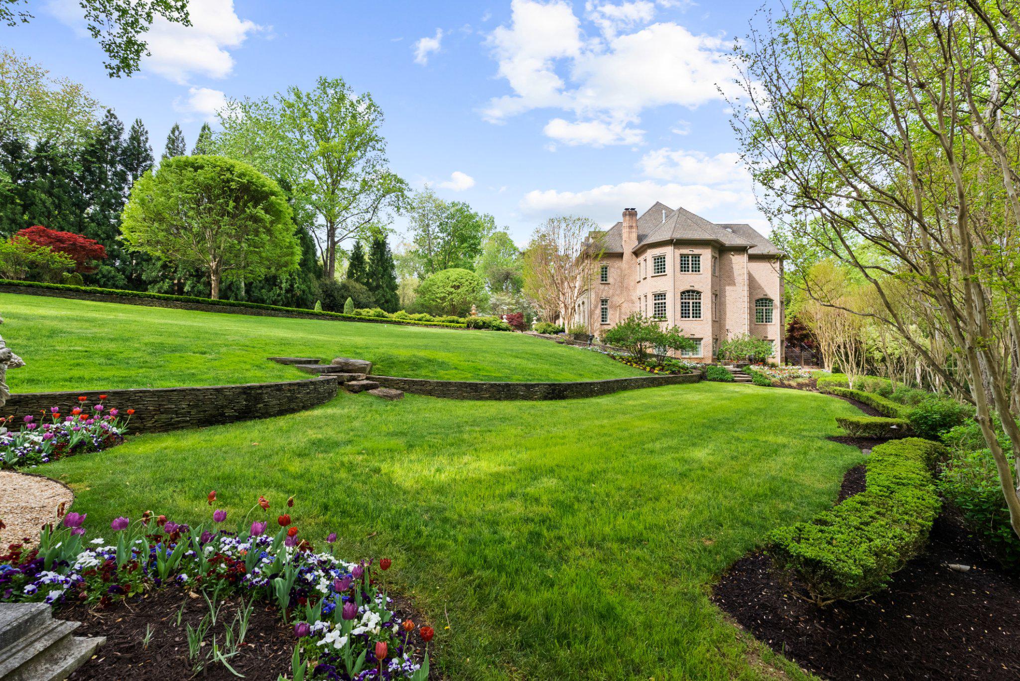 JACKSON HILLS - Residential