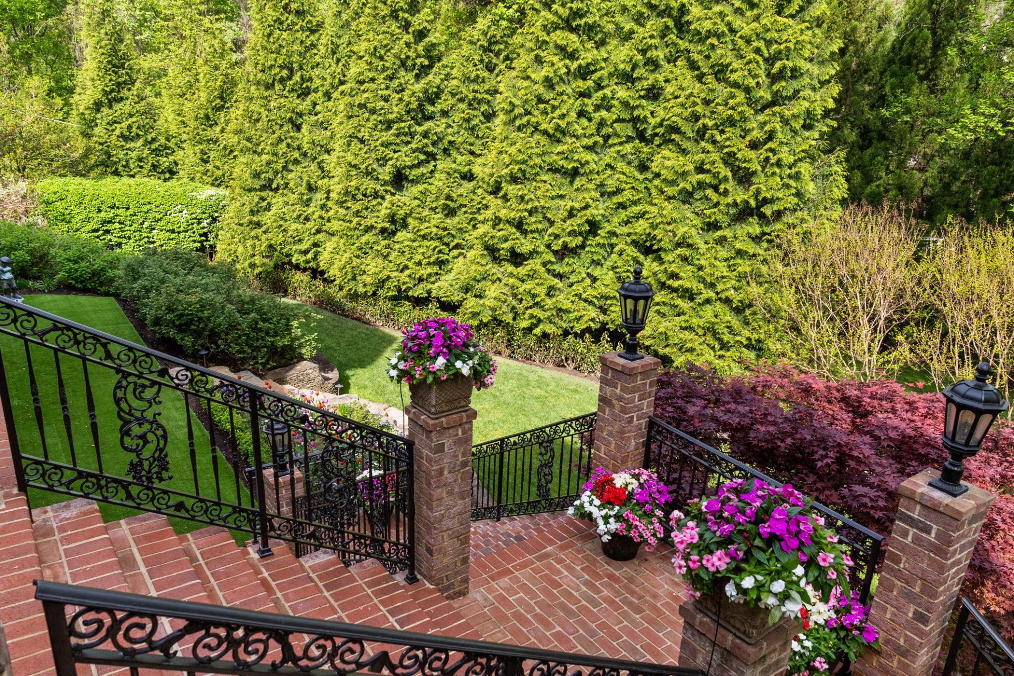 JACKSON HILLS - Residential