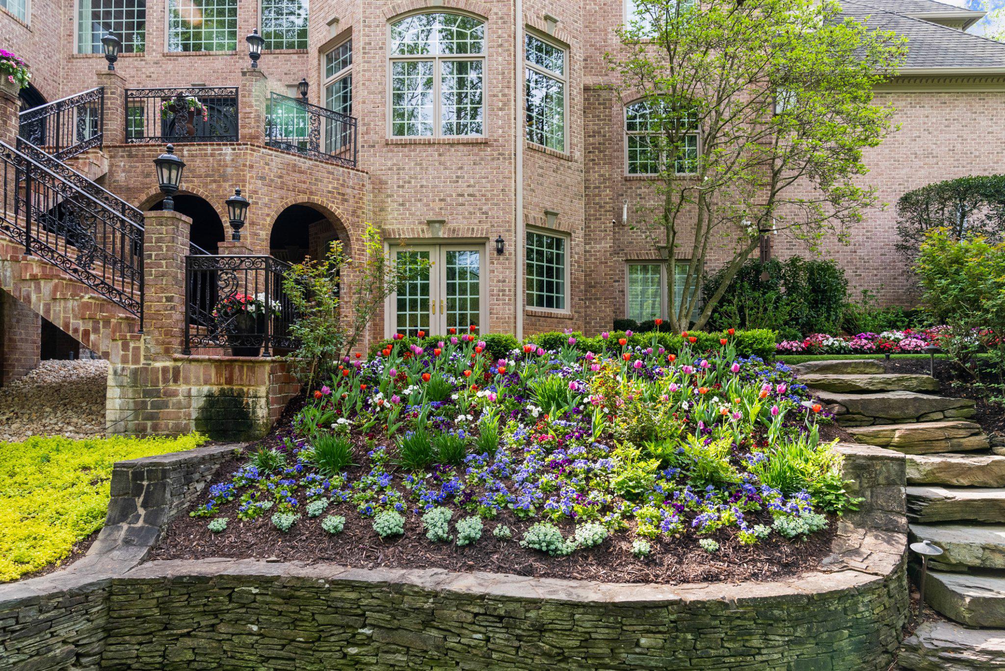 JACKSON HILLS - Residential