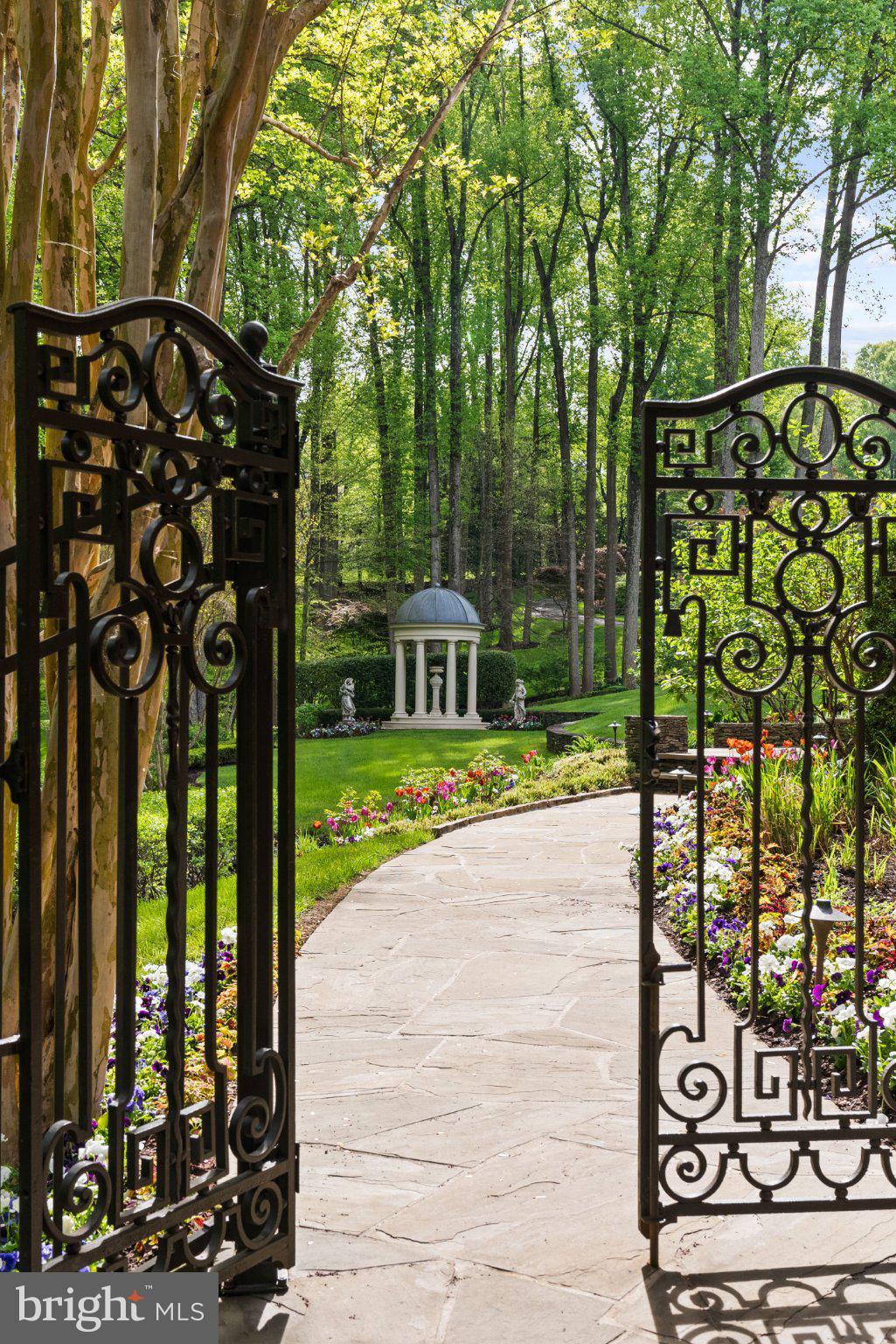 JACKSON HILLS - Residential