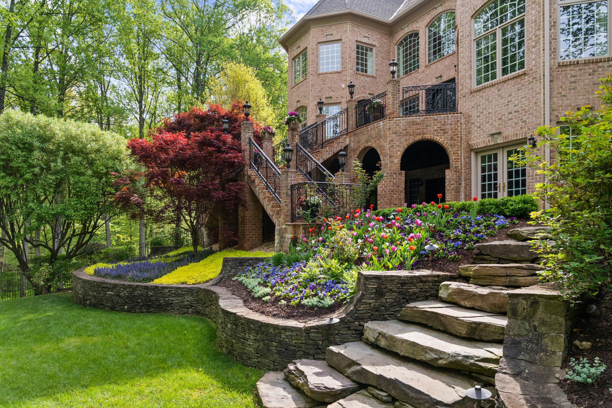 JACKSON HILLS - Residential