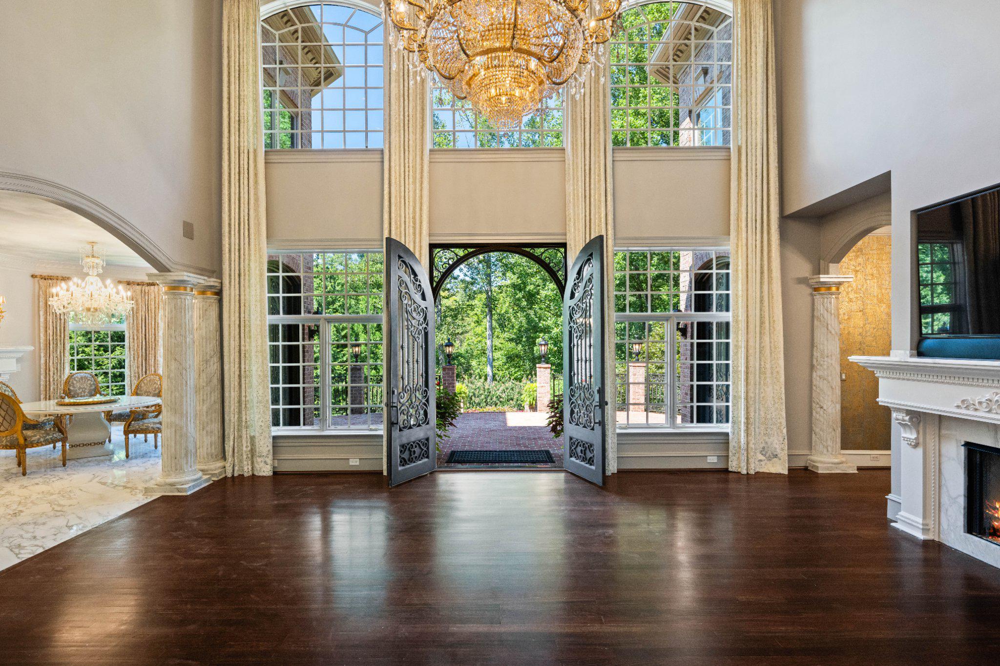 JACKSON HILLS - Residential