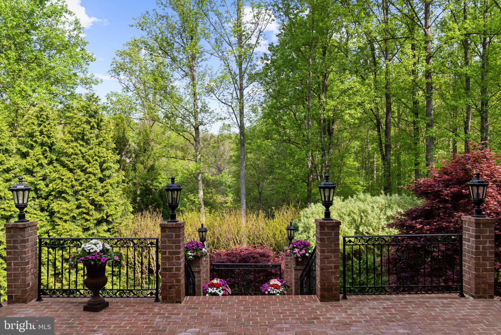 JACKSON HILLS - Residential