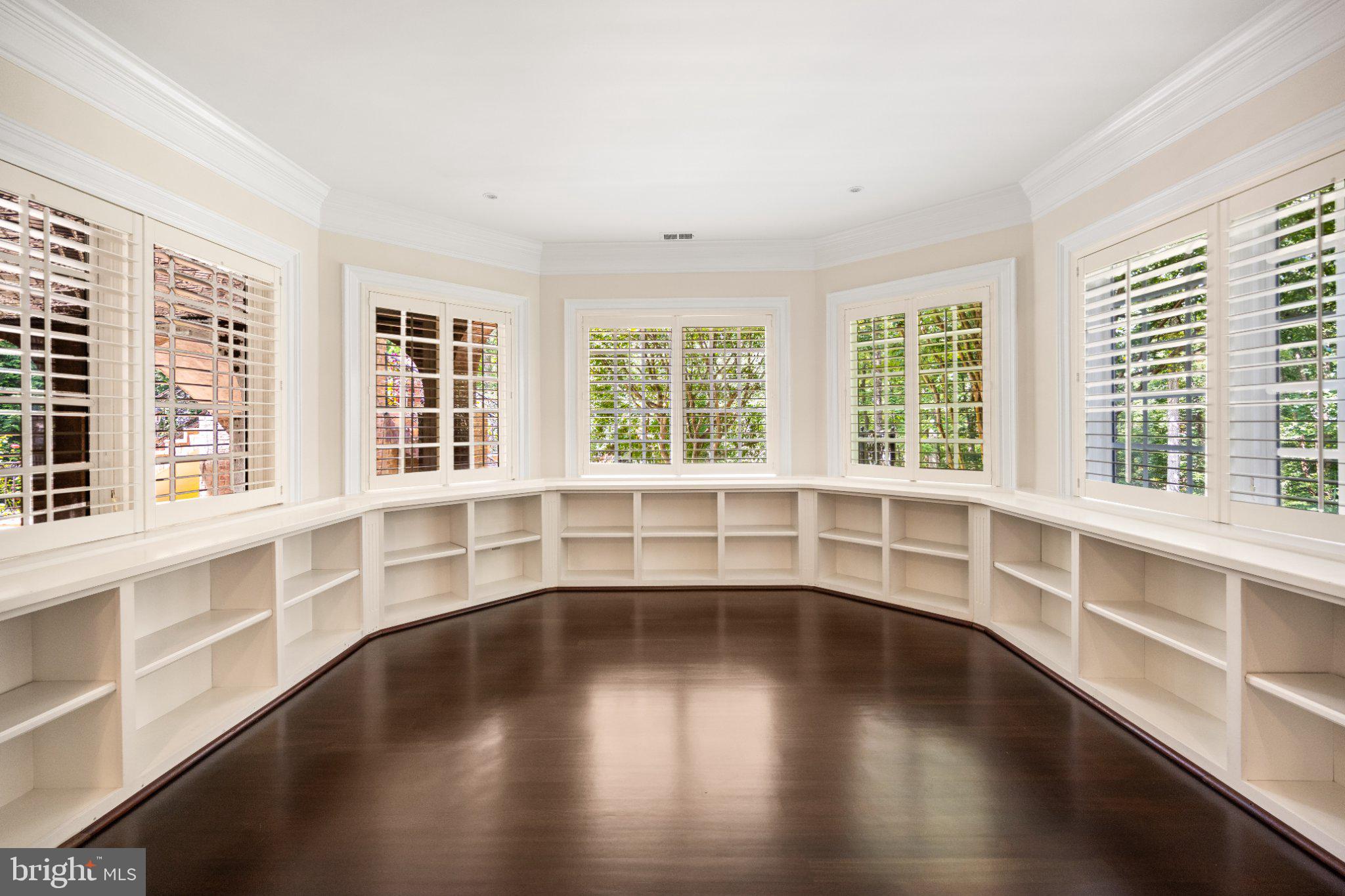 JACKSON HILLS - Residential