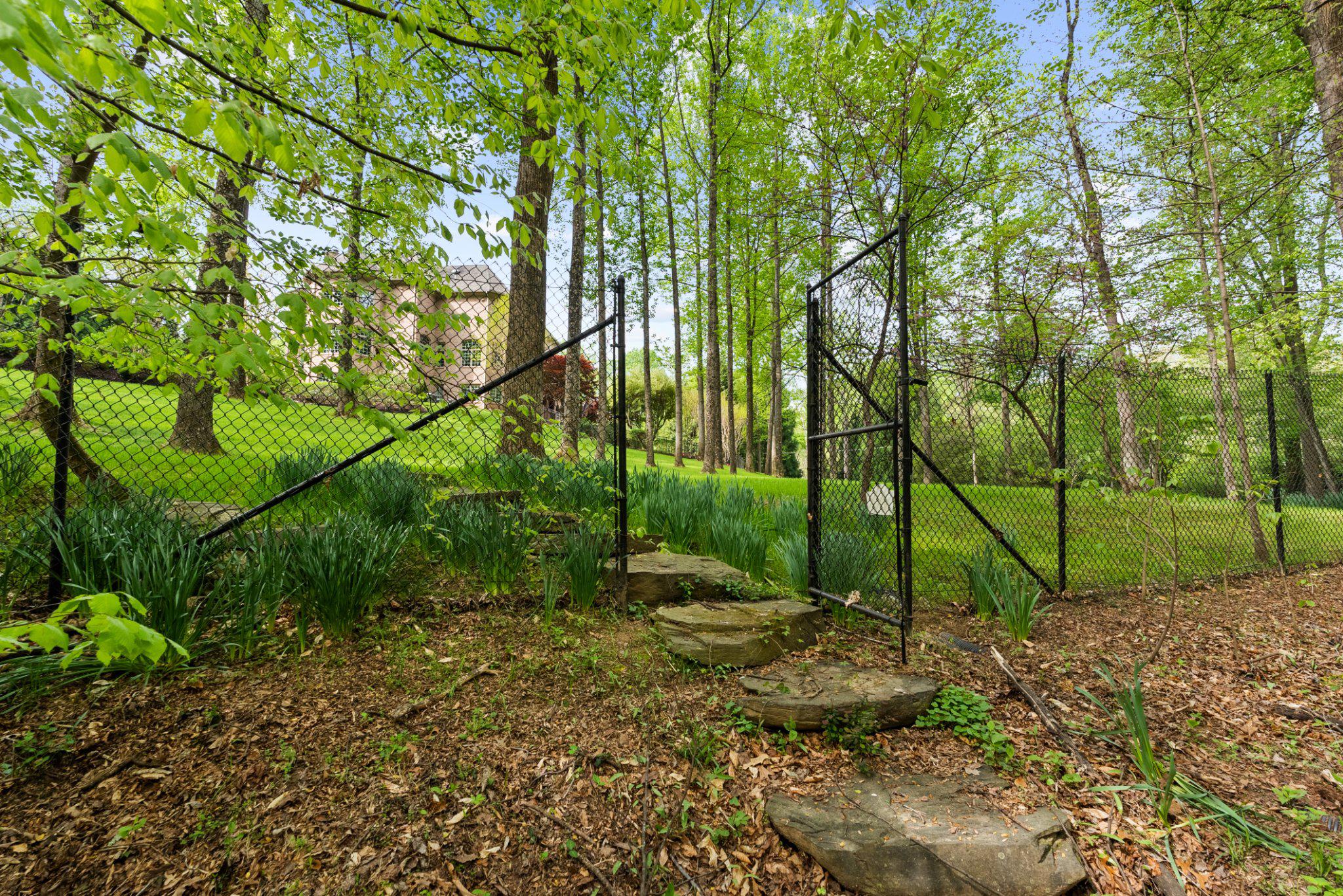 JACKSON HILLS - Residential