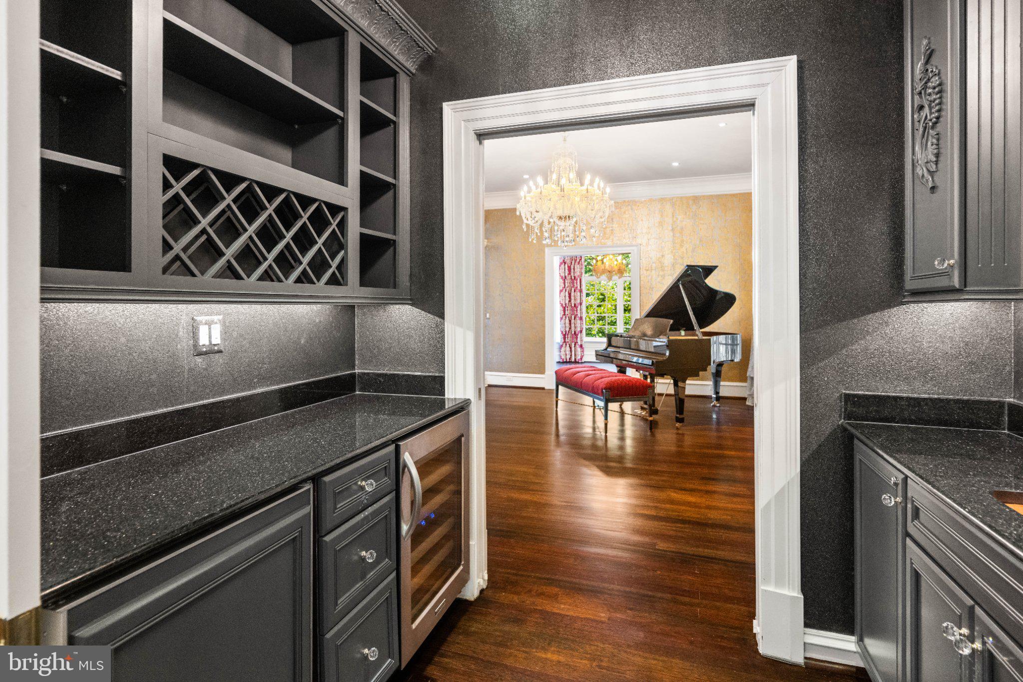 JACKSON HILLS - Residential