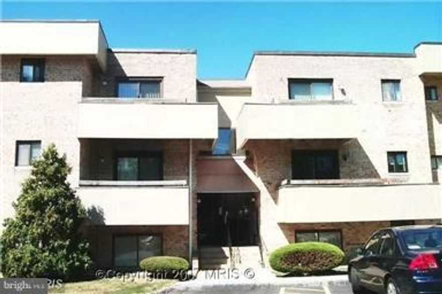 PRICED TO SELL! 2nd level seven steps to your front door. Spacious Well maintained condo offers numerous possibles. HUGH bedrooms, BALCONY and wide open floor plan. Room for full size dining table to seat the entire family. Furnishings in photos offered in the sales price. Plenty of additional parking.