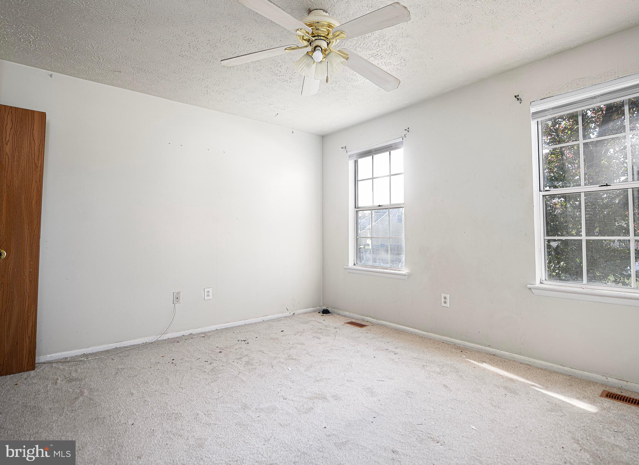 HARBOUR OAKS - Residential