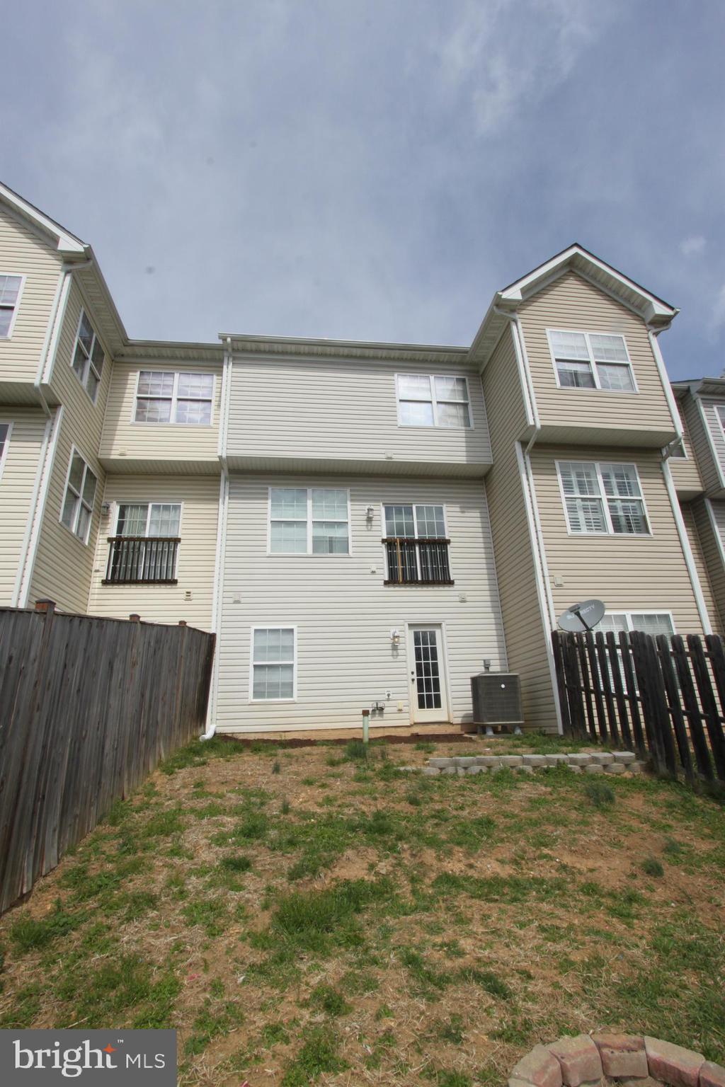 BOYDS CROSSING - Residential Lease