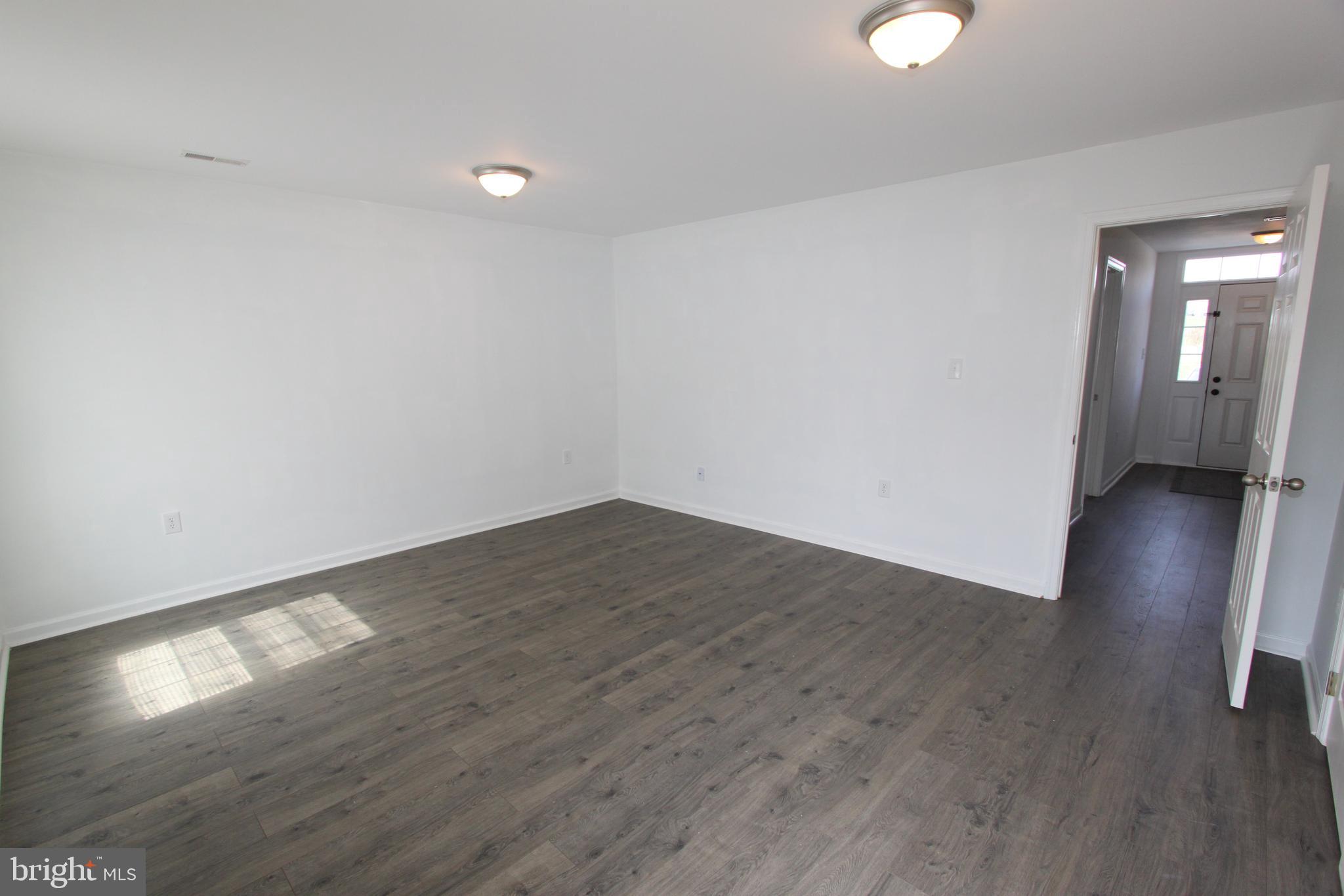 BOYDS CROSSING - Residential Lease