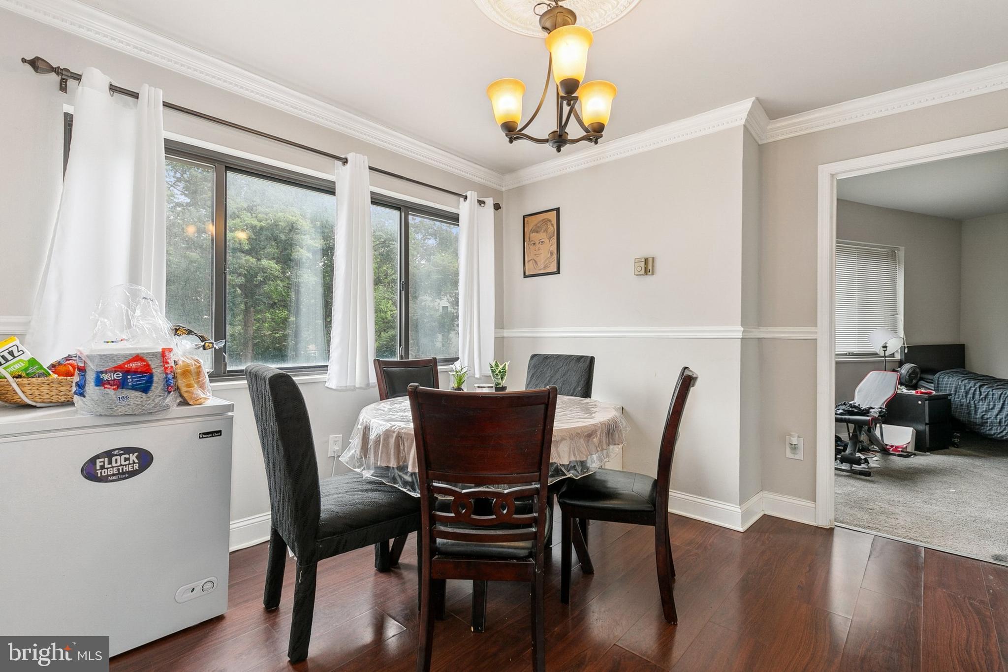 PINEWAY TOWERS - Residential