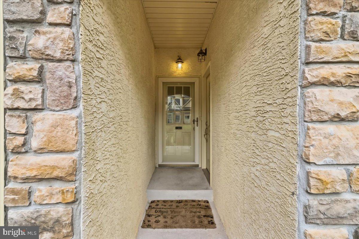 2463 MERRI CLAUDE DRIVE
