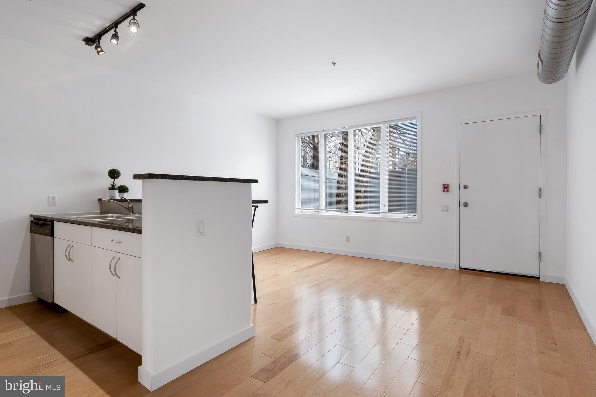 MANAYUNK - Residential Lease