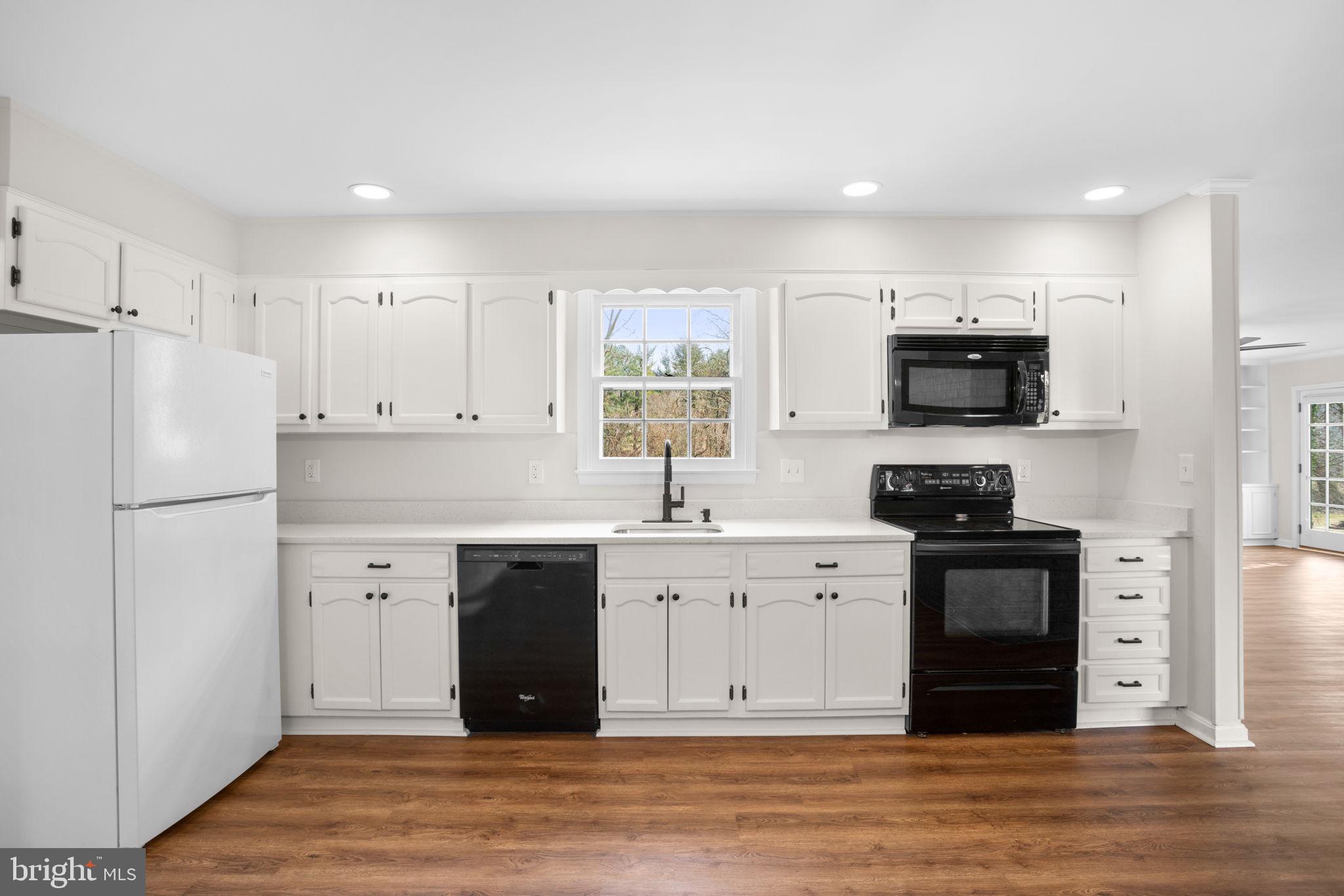 RAVENHURST - Residential