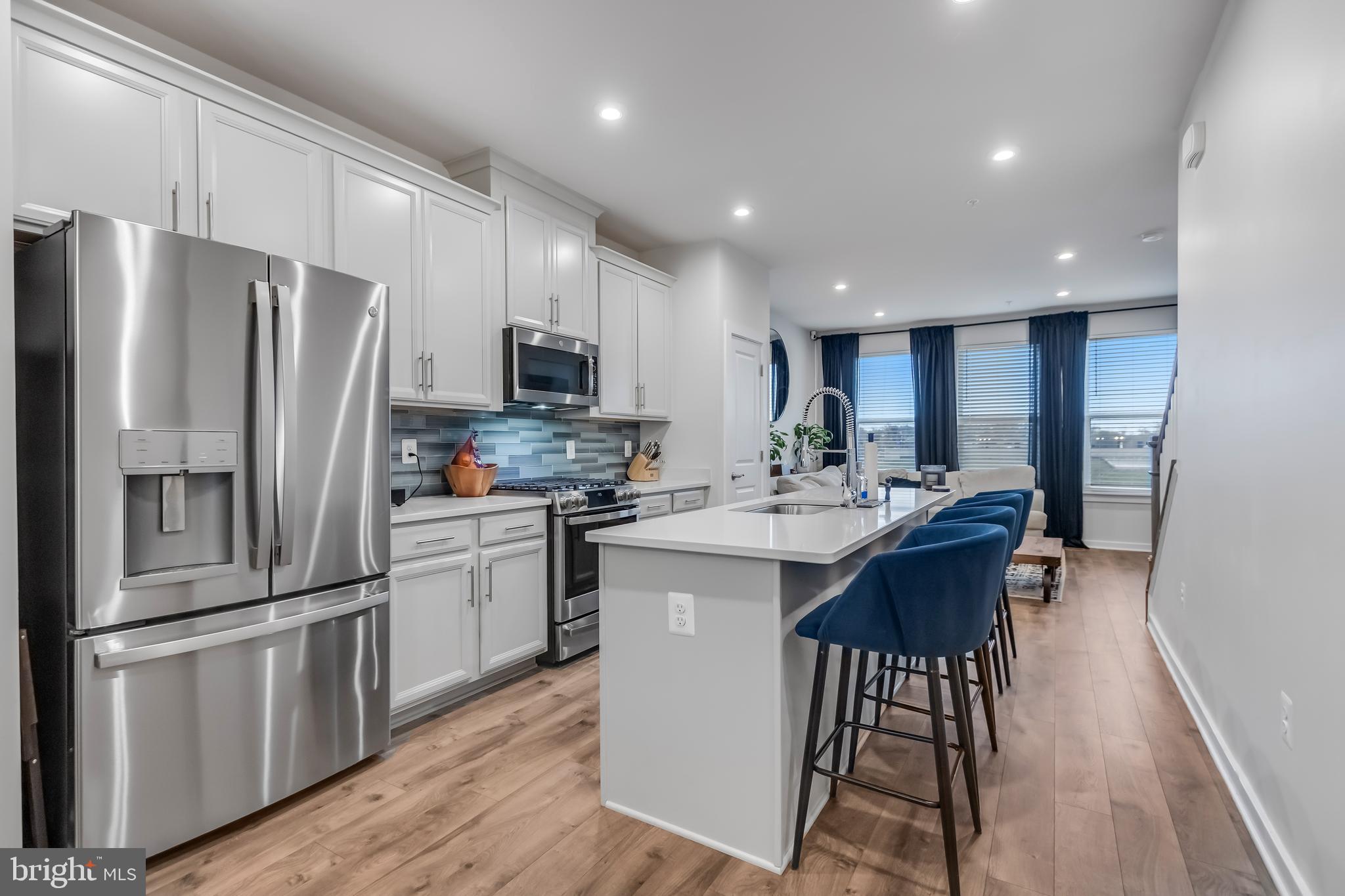 RIVERFRONT - Residential