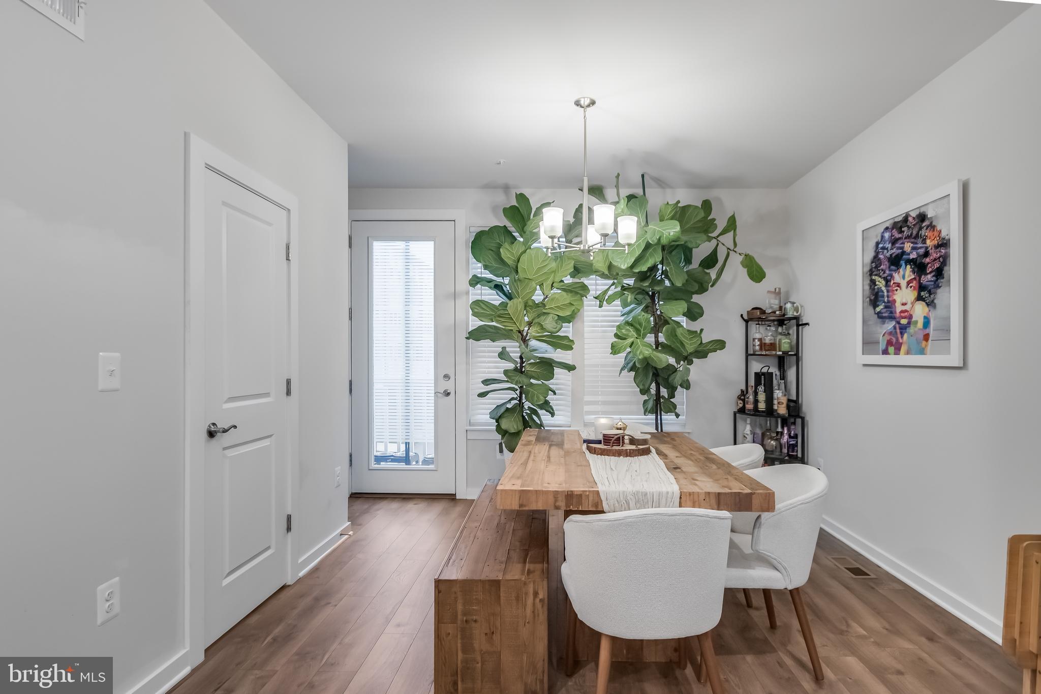 RIVERFRONT - Residential