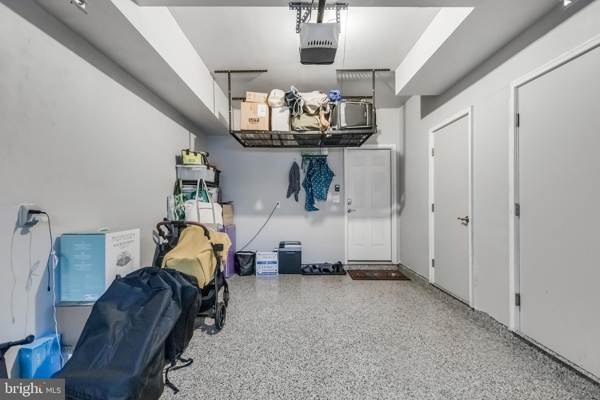 RIVERFRONT - Residential