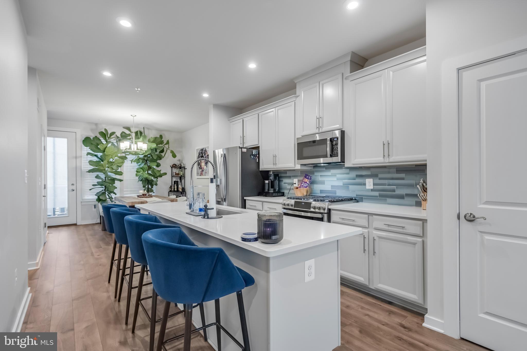 RIVERFRONT - Residential