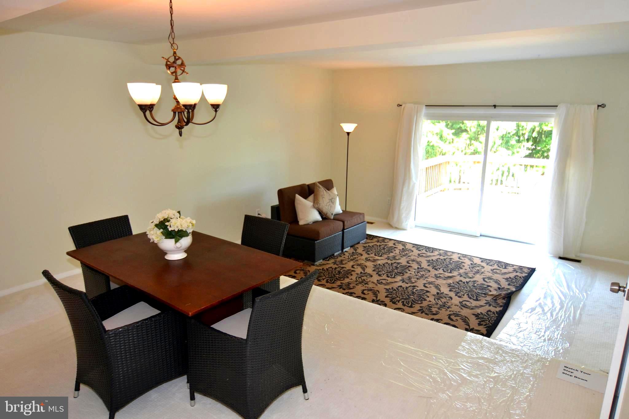 SEVEN COURTS - Residential