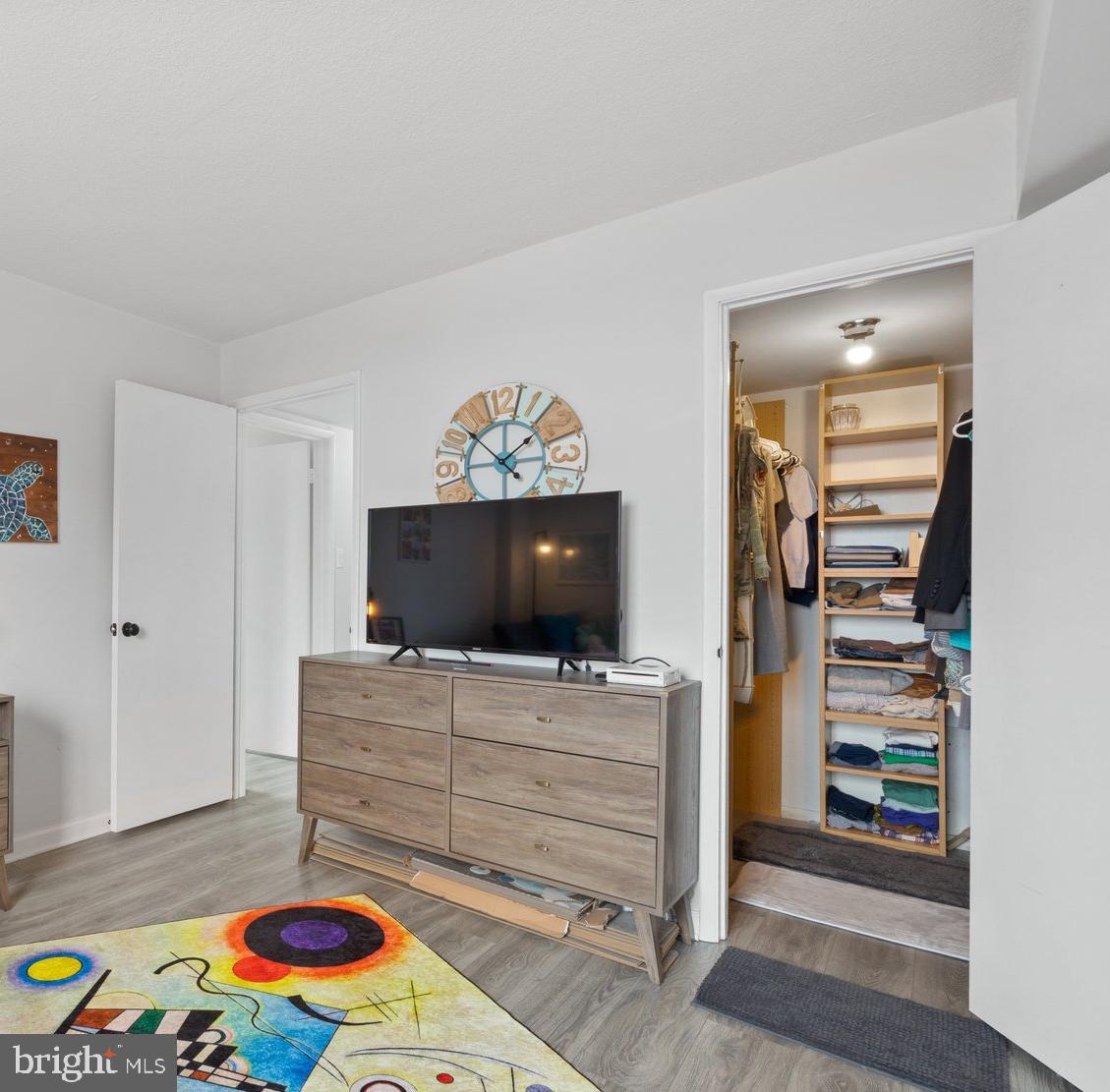 AMERICANA CENTRE - Residential Lease