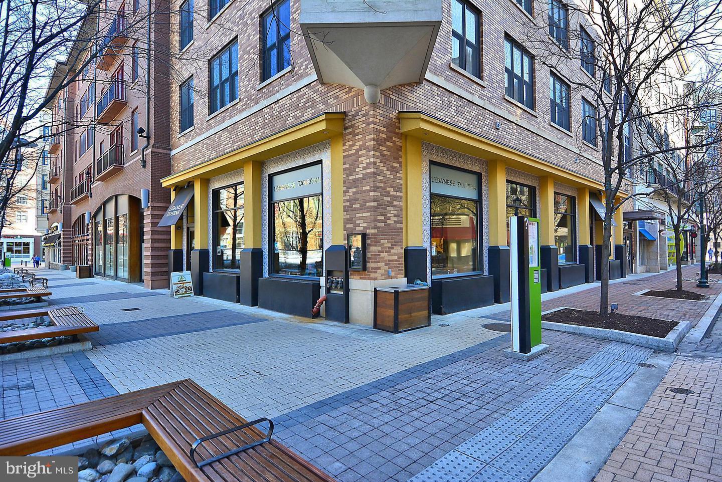 AMERICANA CENTRE - Residential Lease