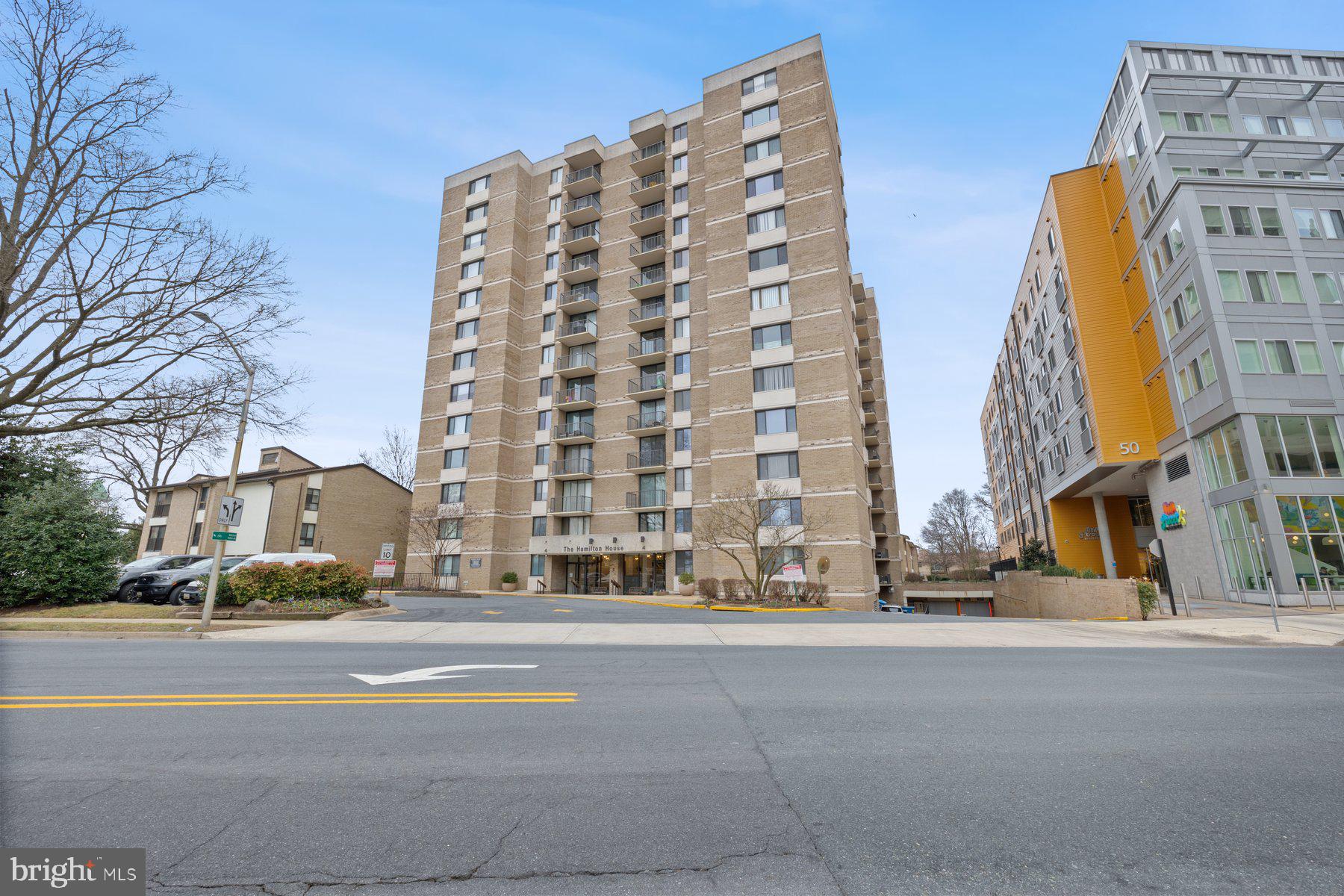 AMERICANA CENTRE - Residential Lease