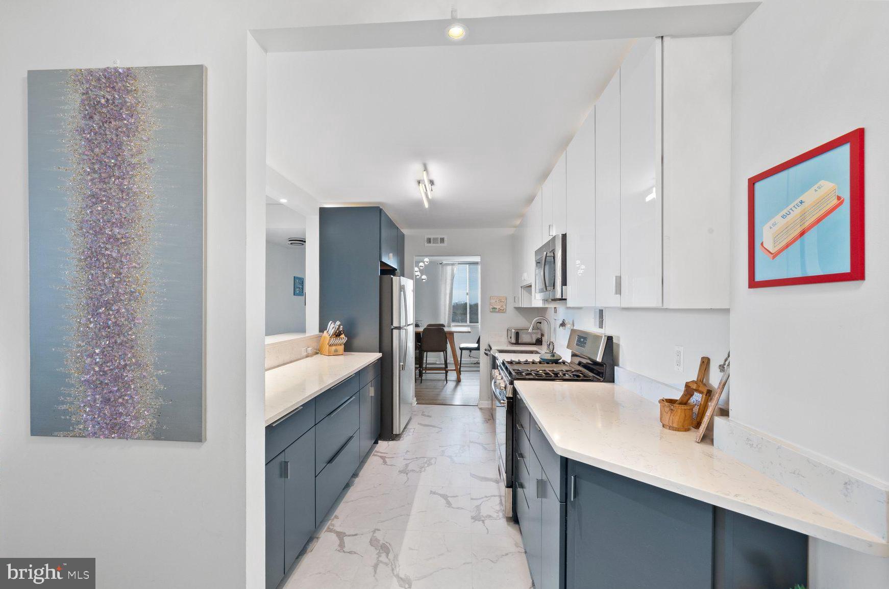 AMERICANA CENTRE - Residential Lease