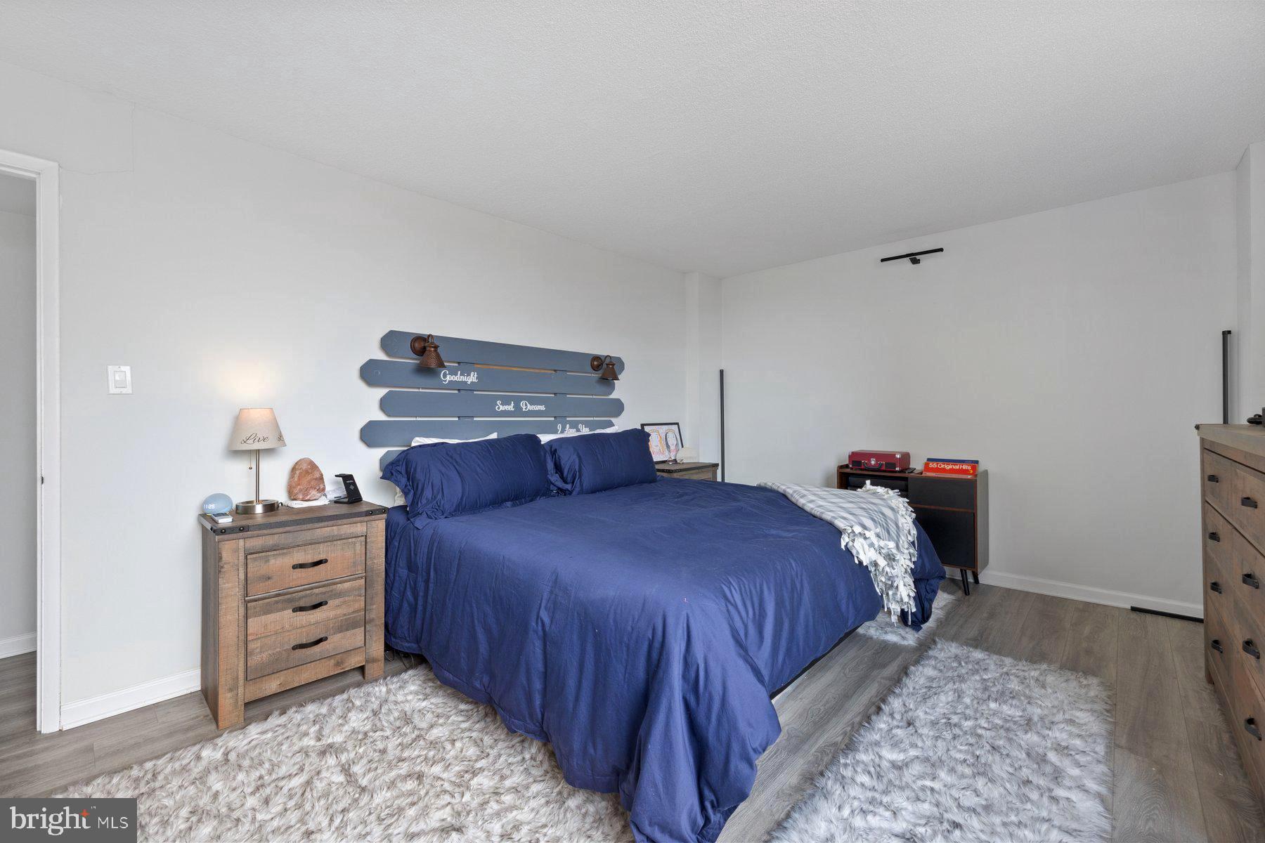 AMERICANA CENTRE - Residential Lease