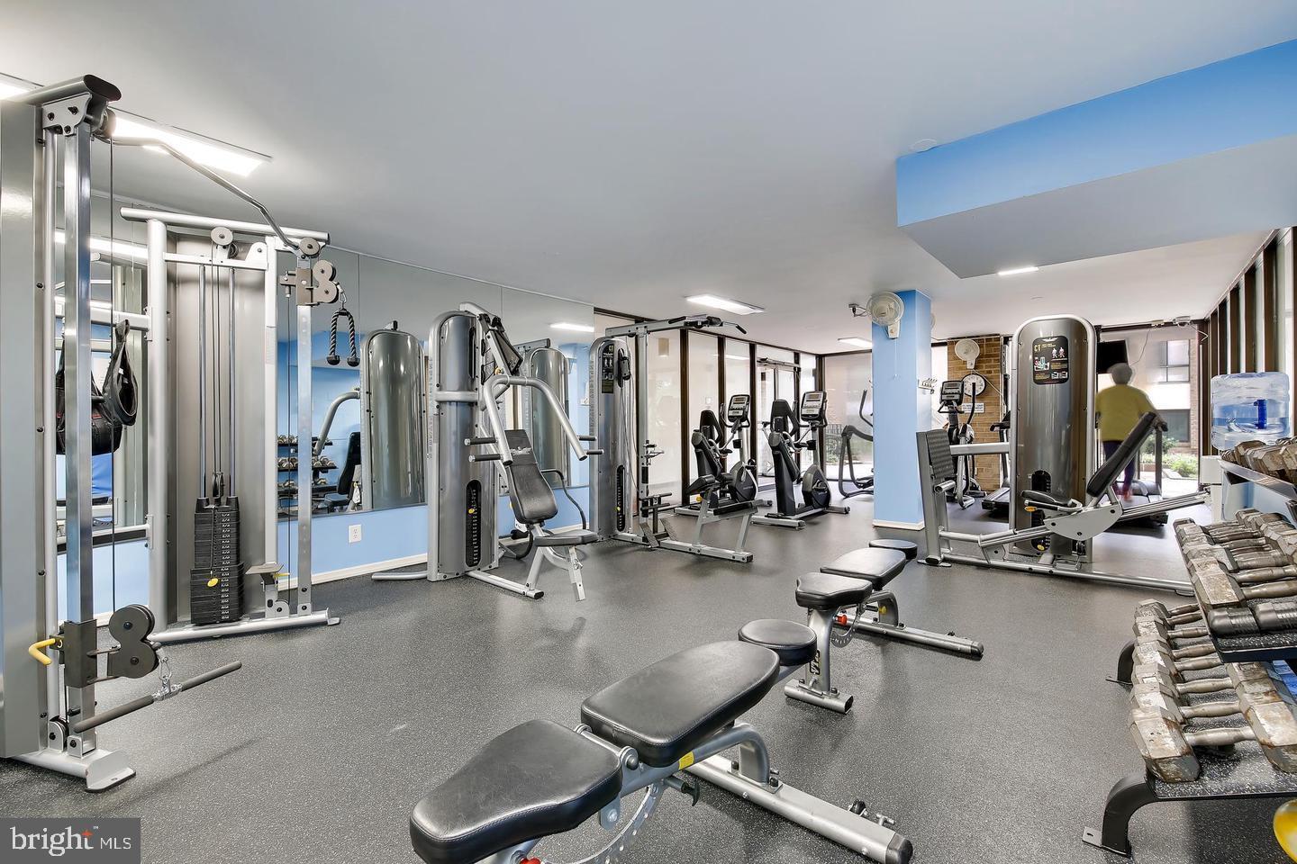 AMERICANA CENTRE - Residential Lease