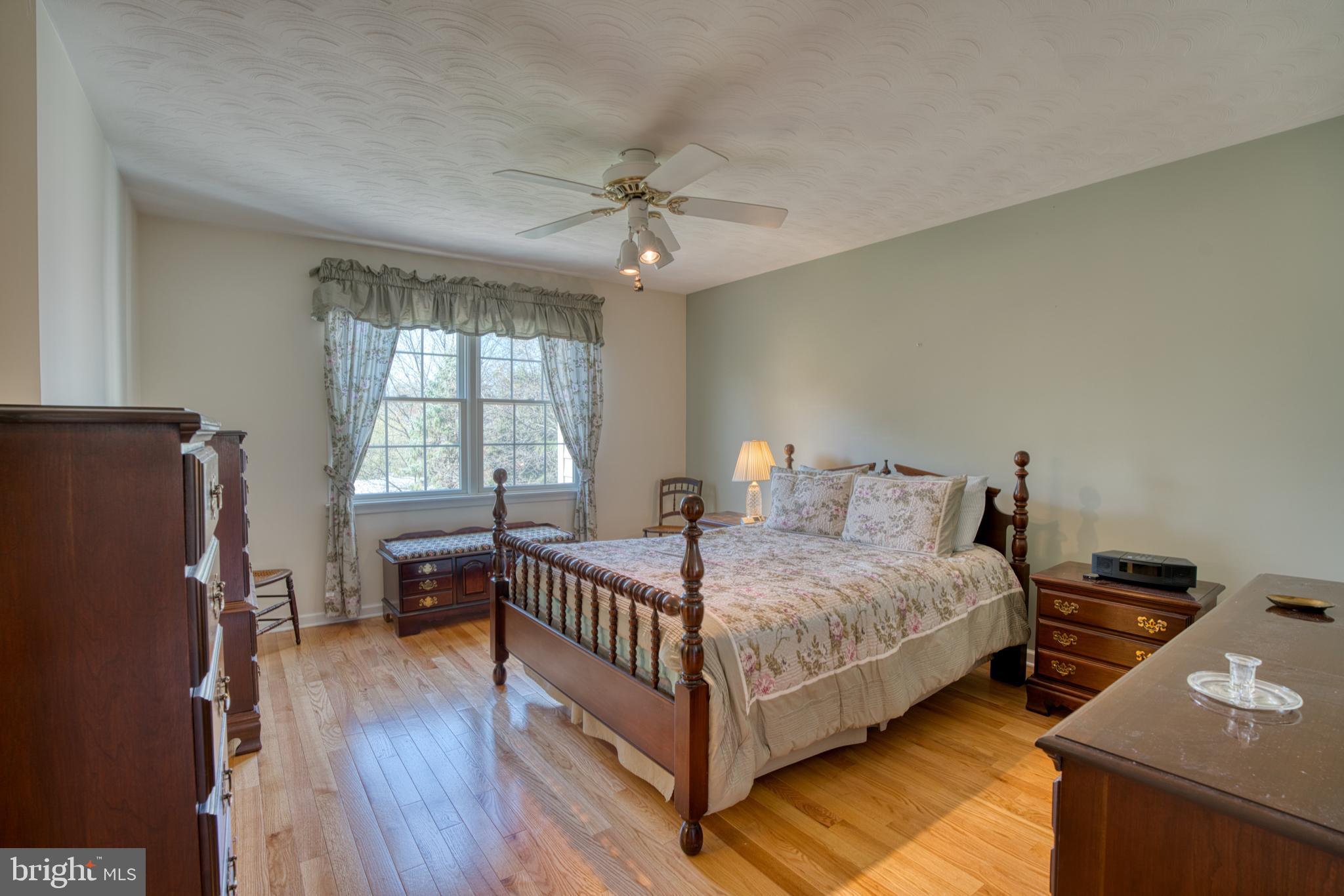 STEWARTSTOWN STATION - Residential