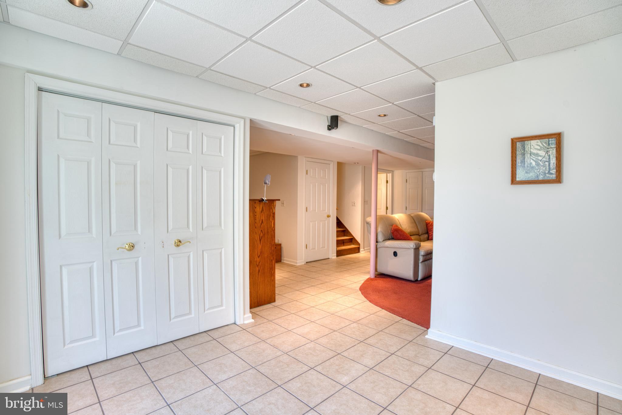 STEWARTSTOWN STATION - Residential