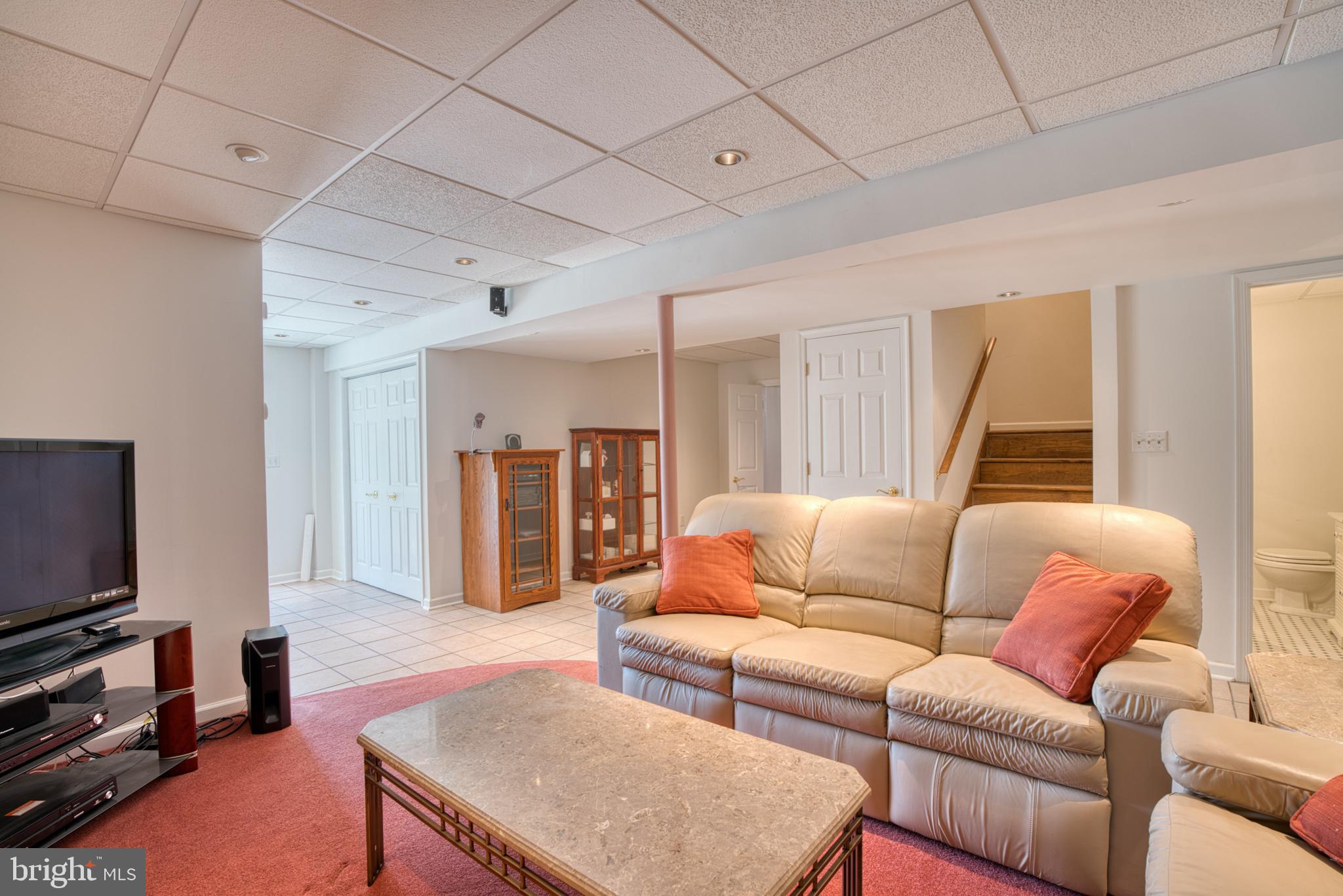 STEWARTSTOWN STATION - Residential