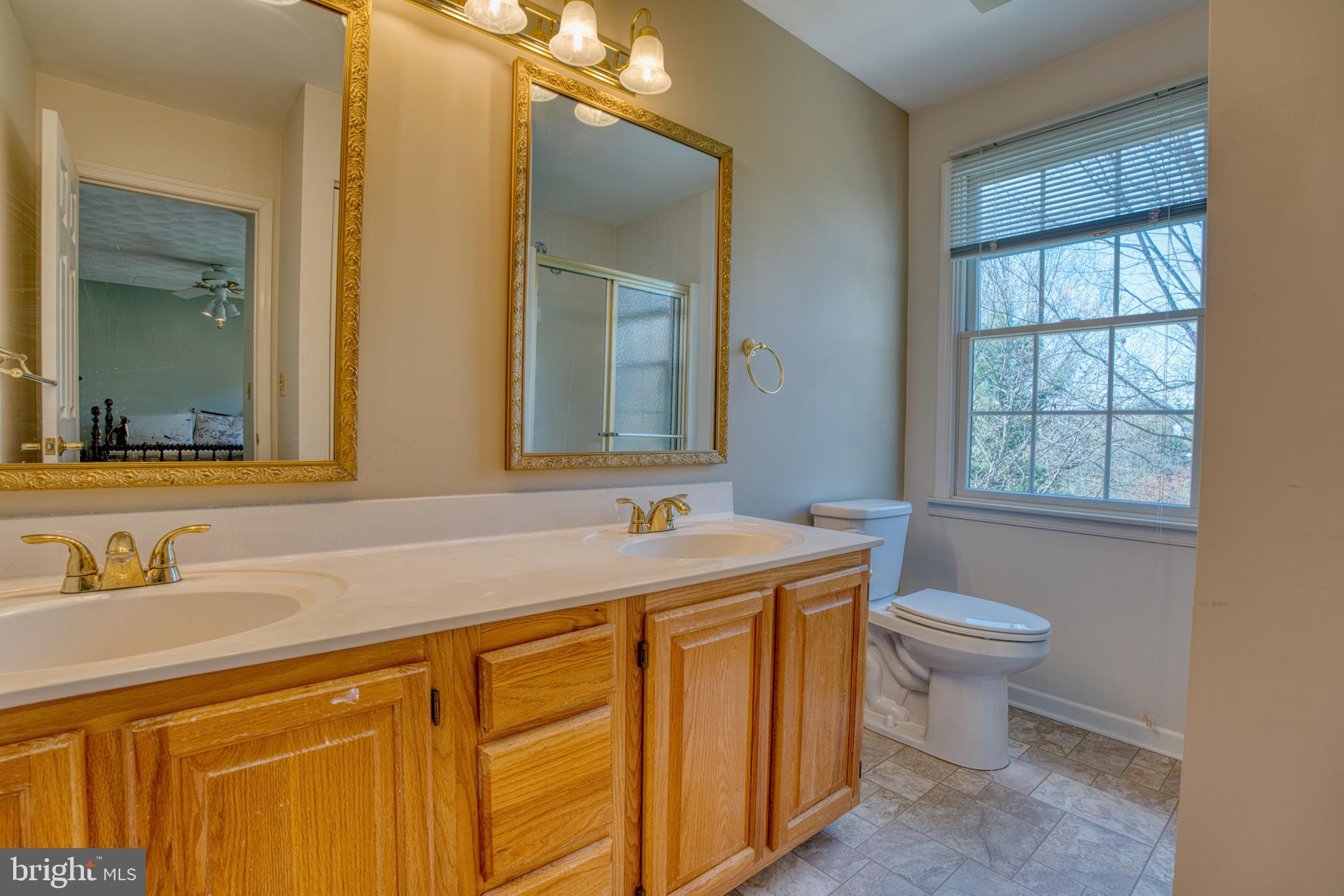 STEWARTSTOWN STATION - Residential