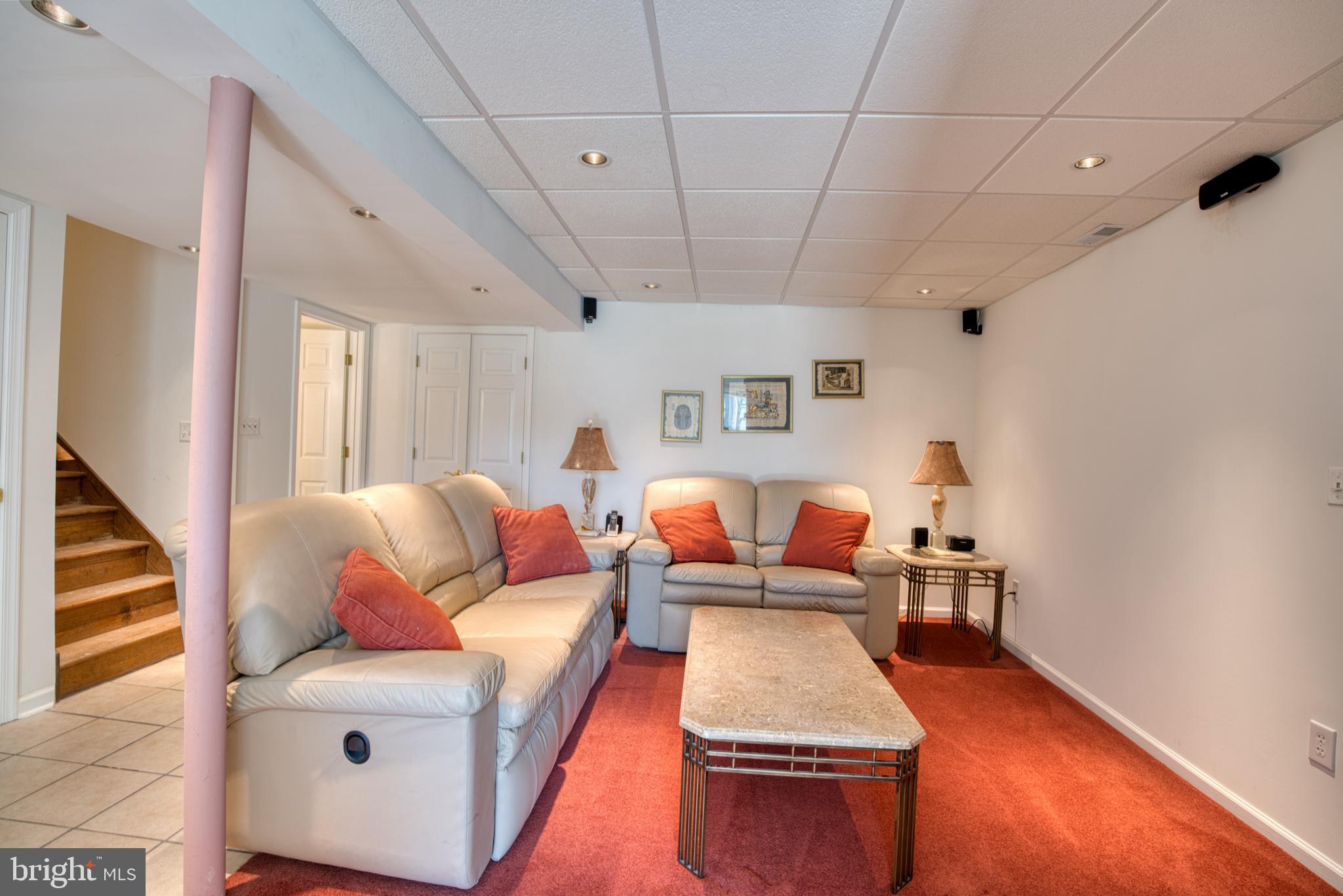 STEWARTSTOWN STATION - Residential