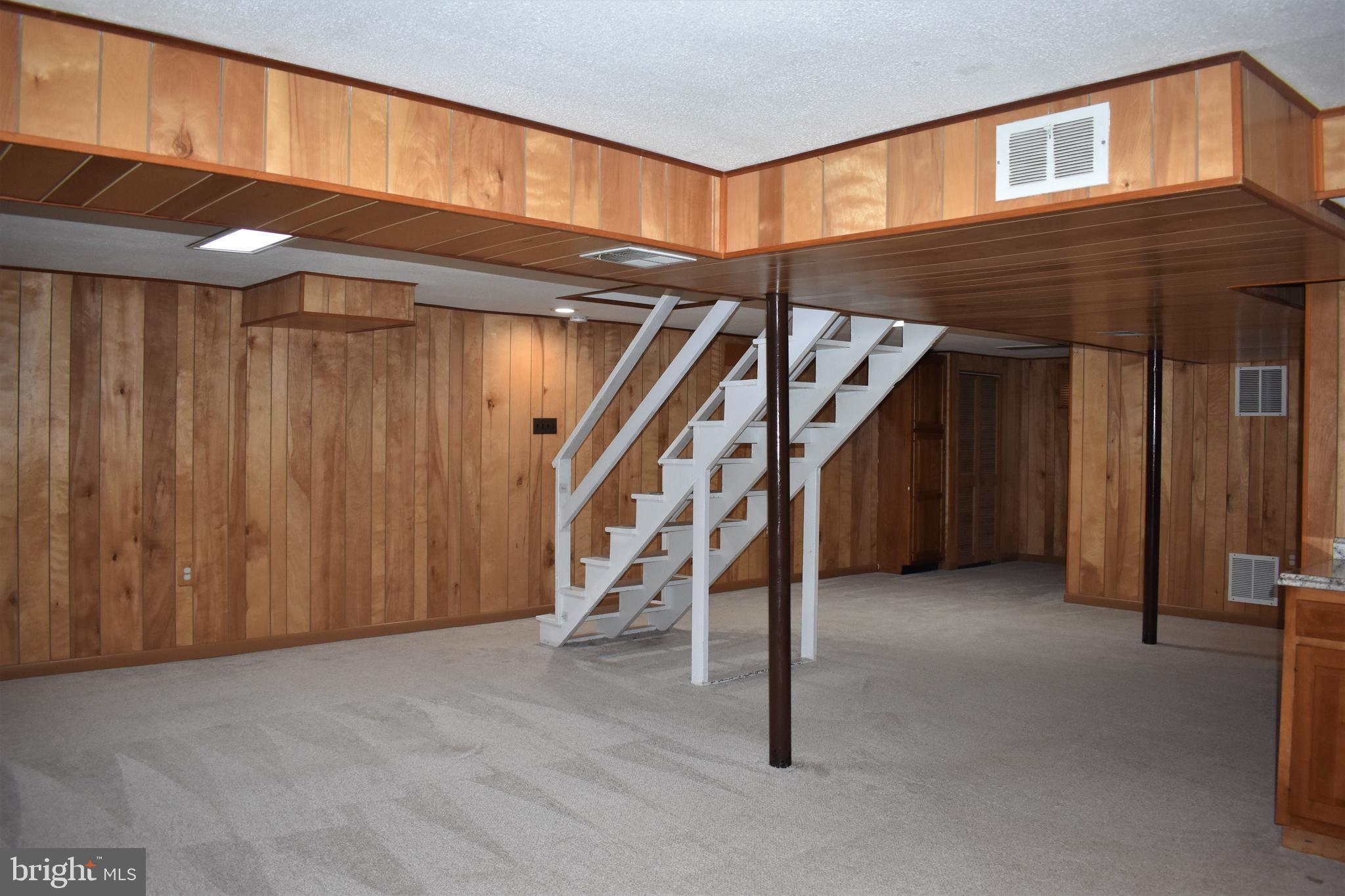 MONTGOMERY HIGHLANDS ESTATES - Residential Lease