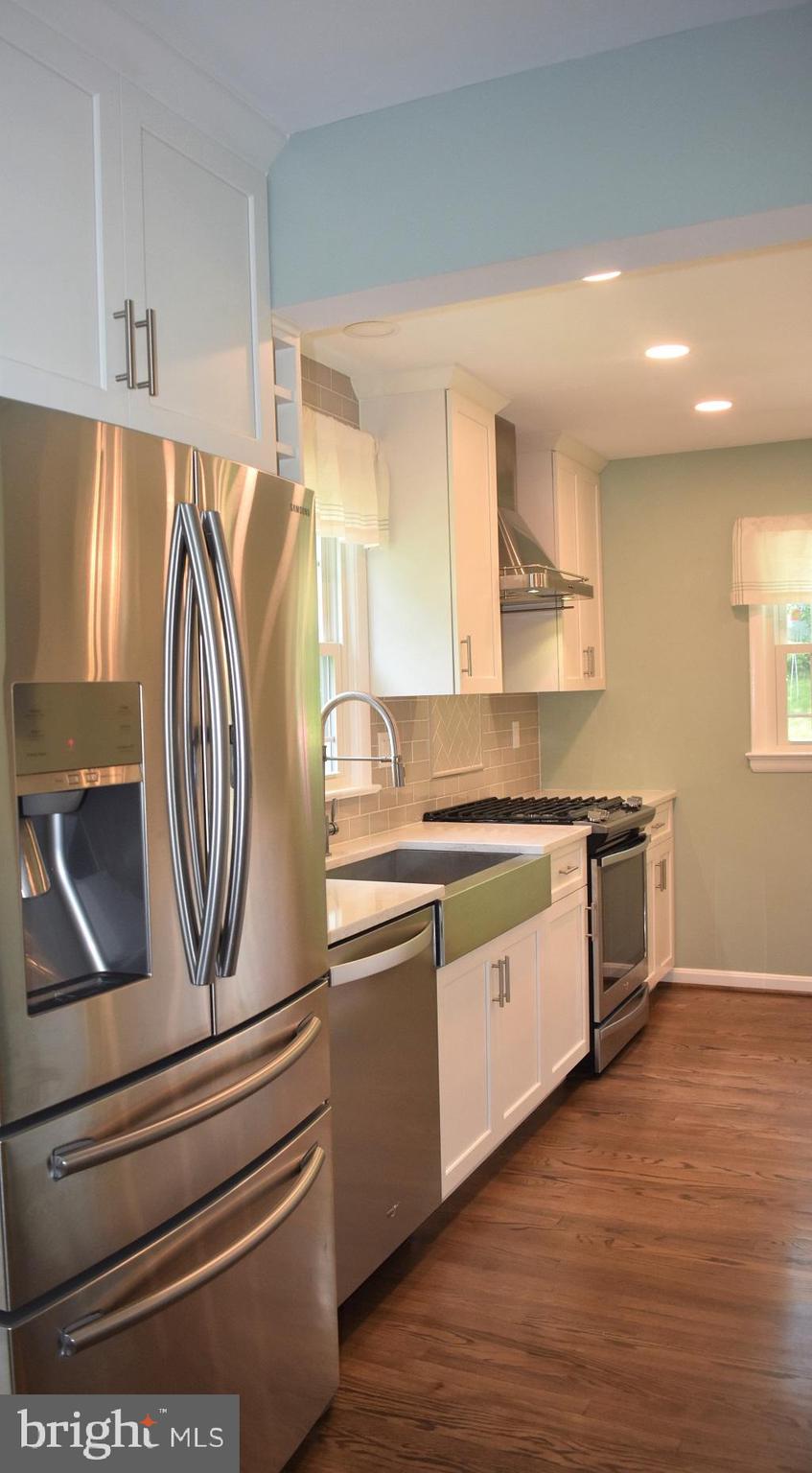 MONTGOMERY HIGHLANDS ESTATES - Residential Lease